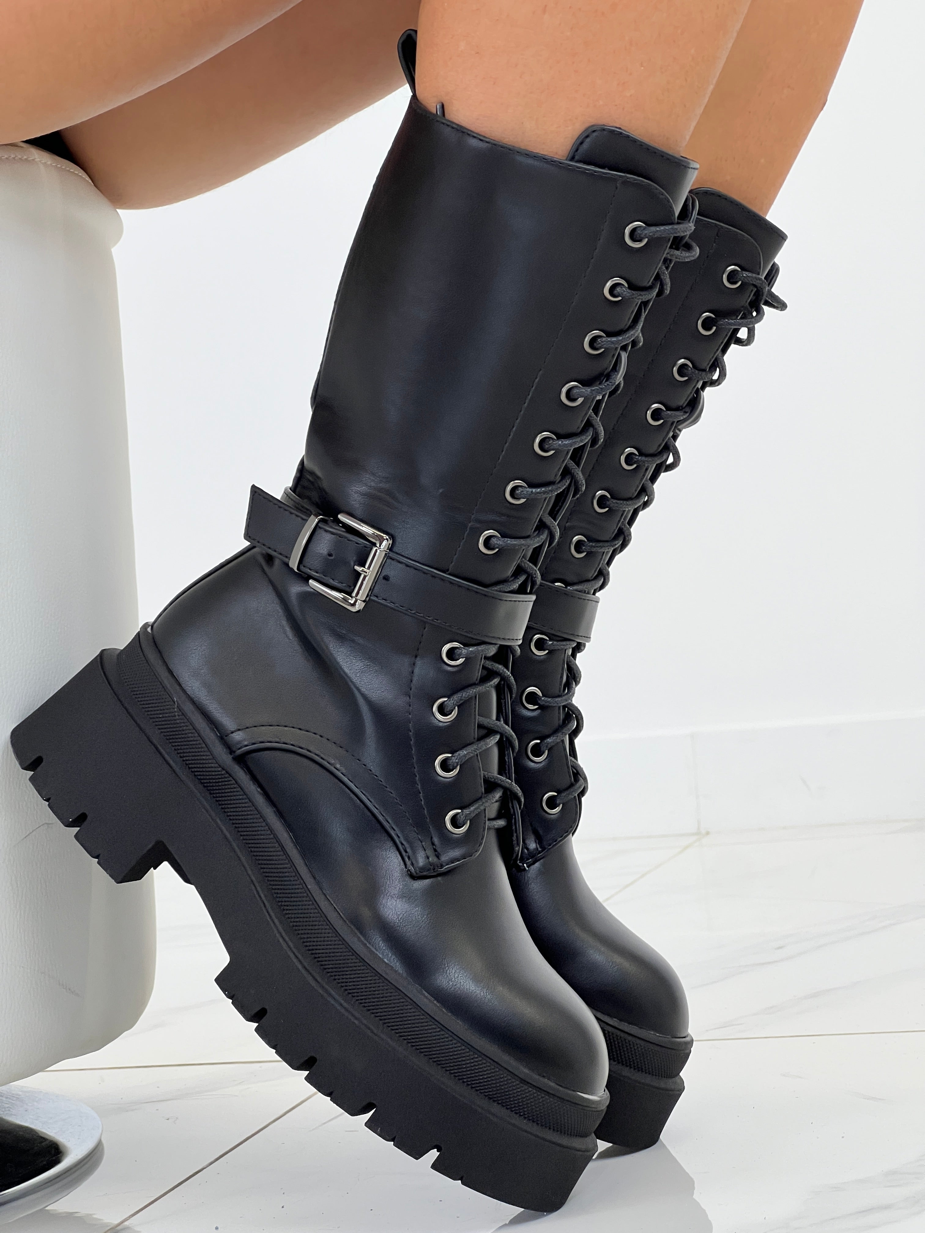 Bota planas track Luxor