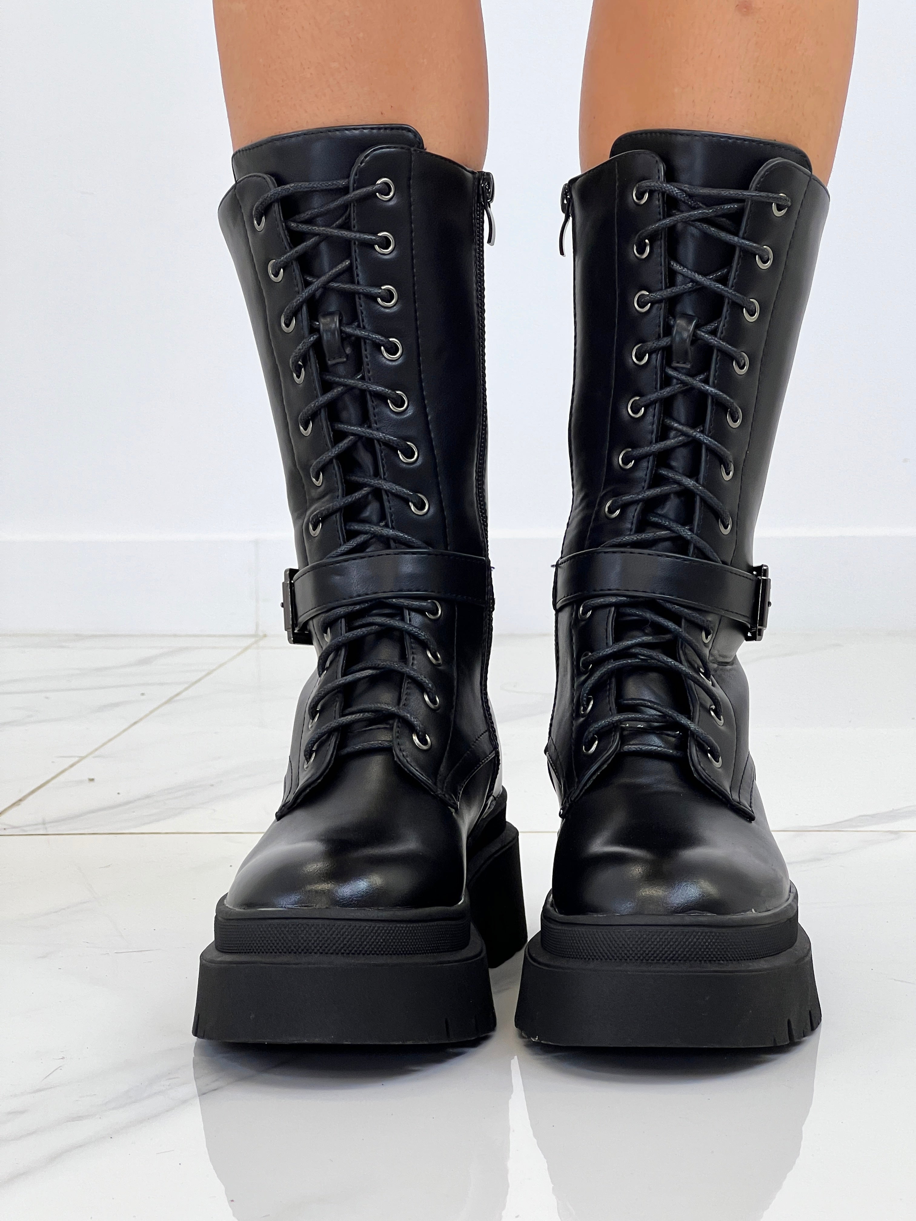 Bota planas track Luxor