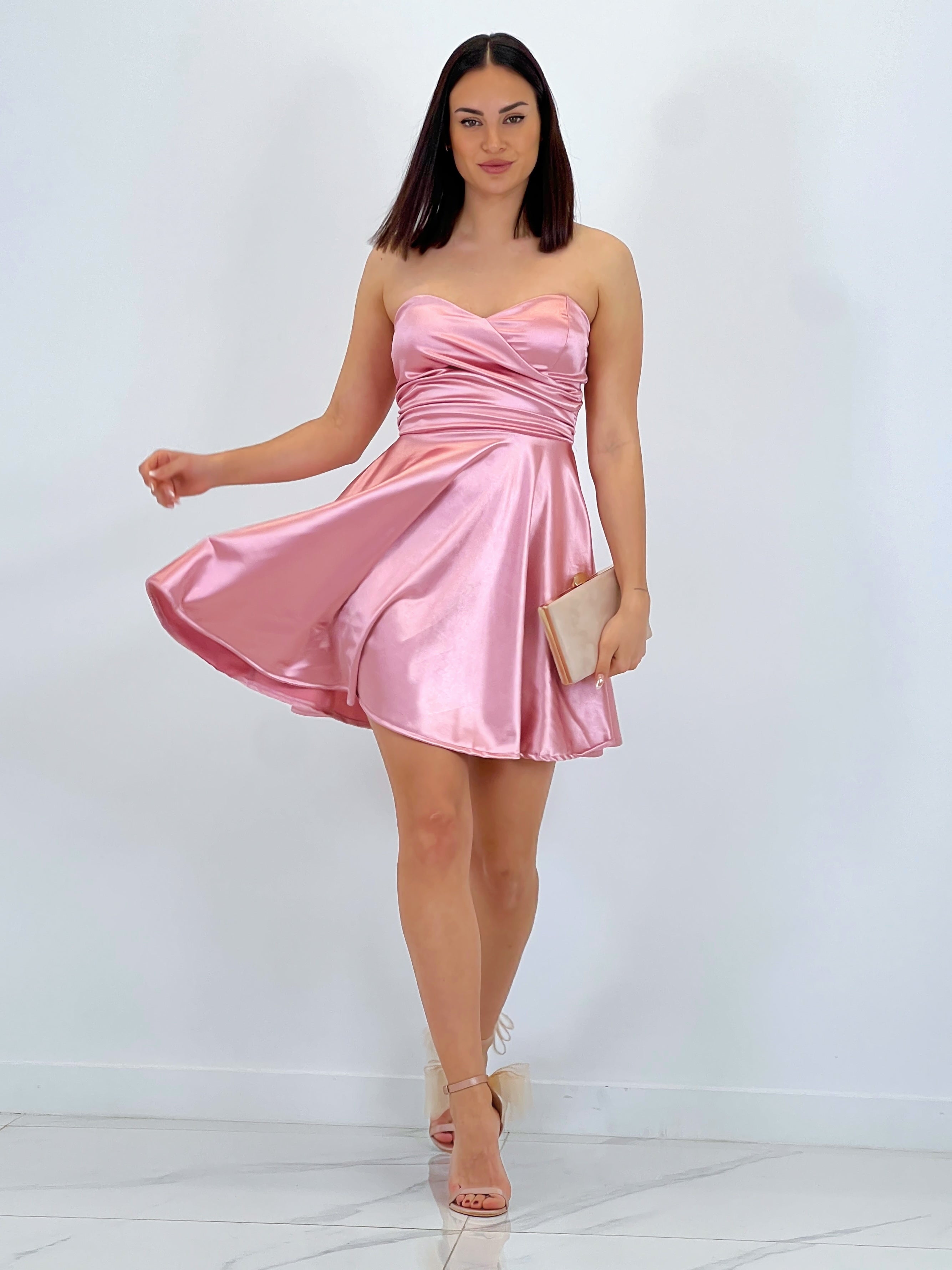 Vestido satinado con vuelo Belisa