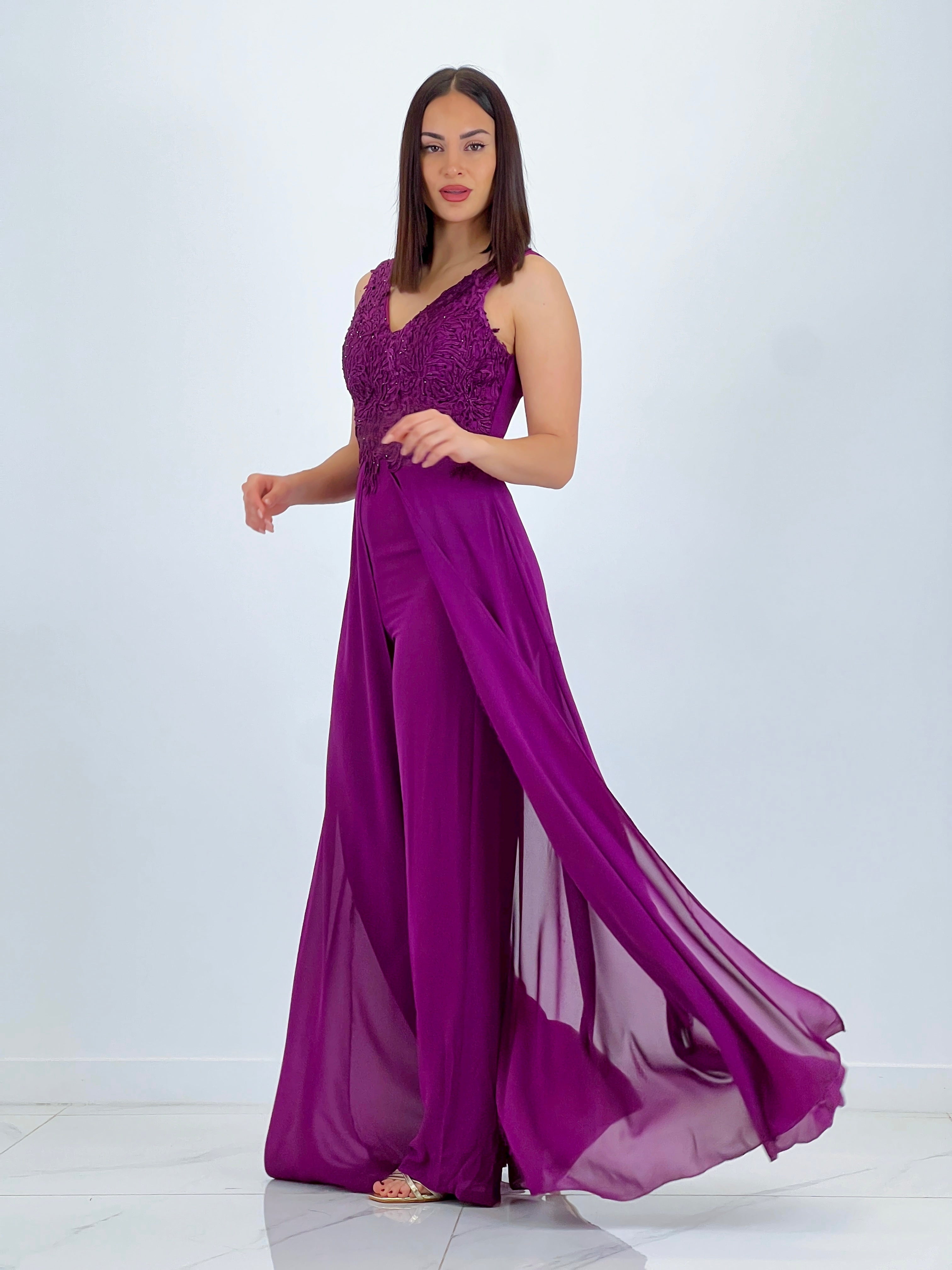 Mono con capa pedrería Inés