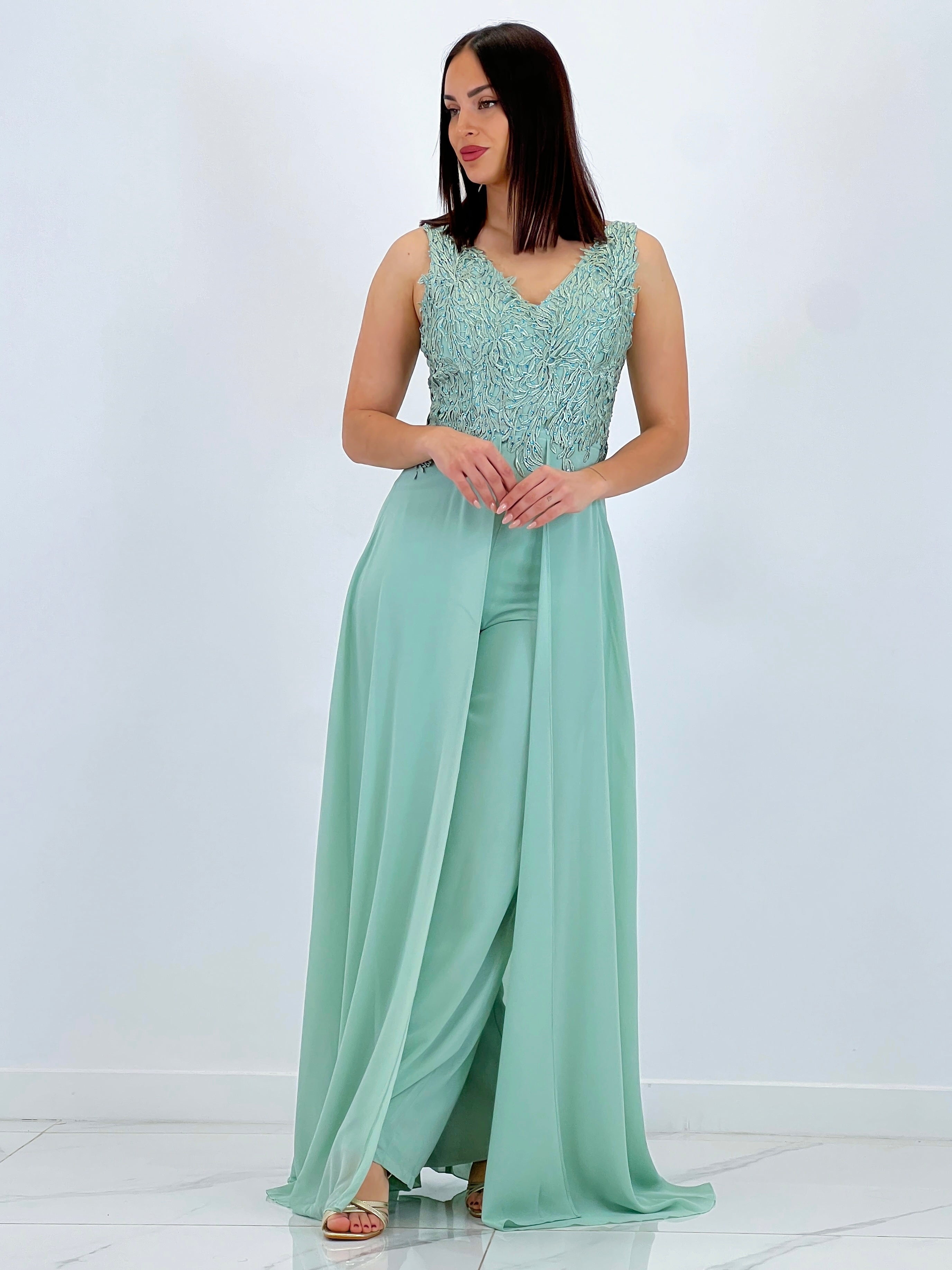 Mono con capa pedrería Inés