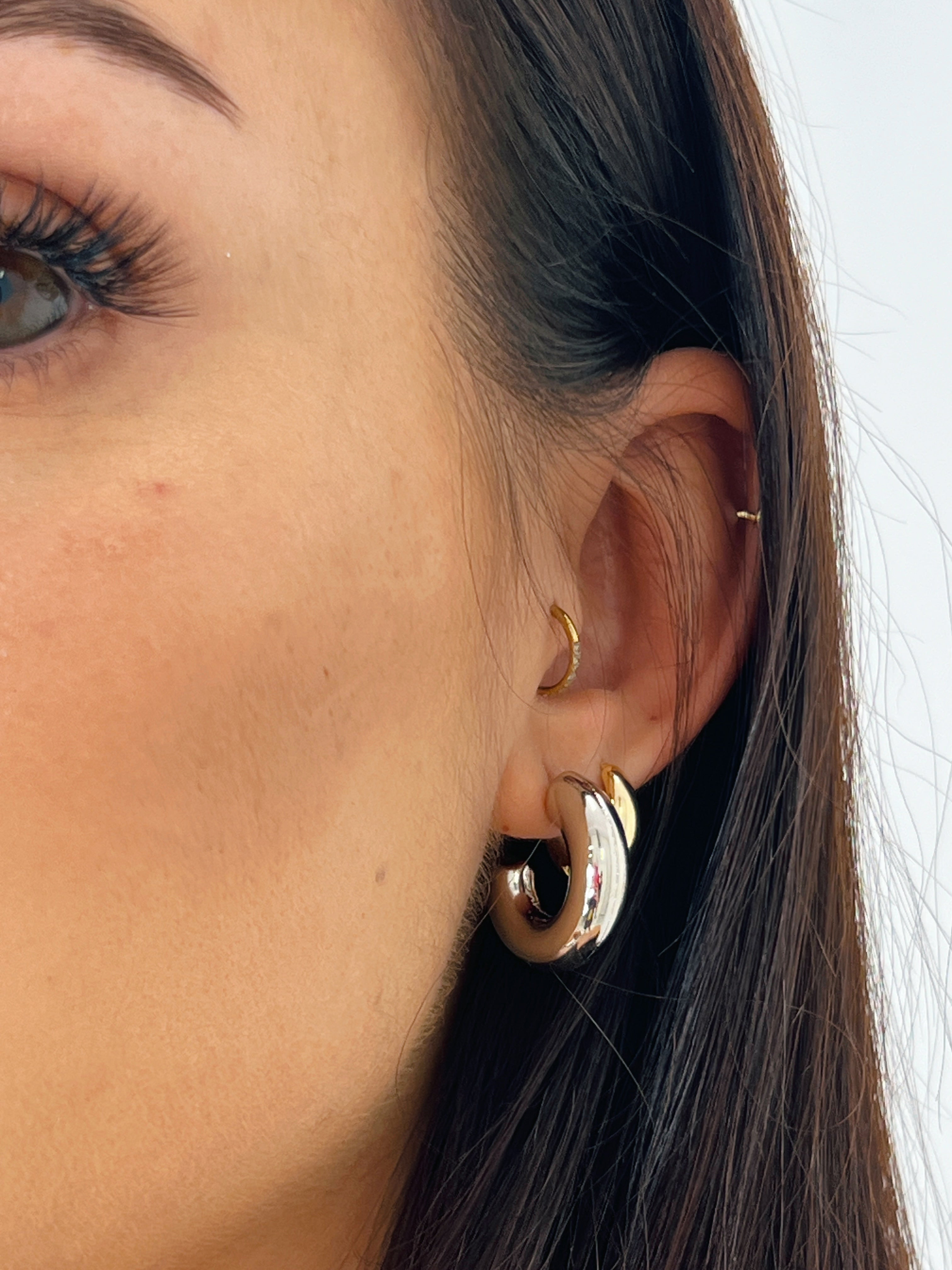 Medium thick hoop earrings