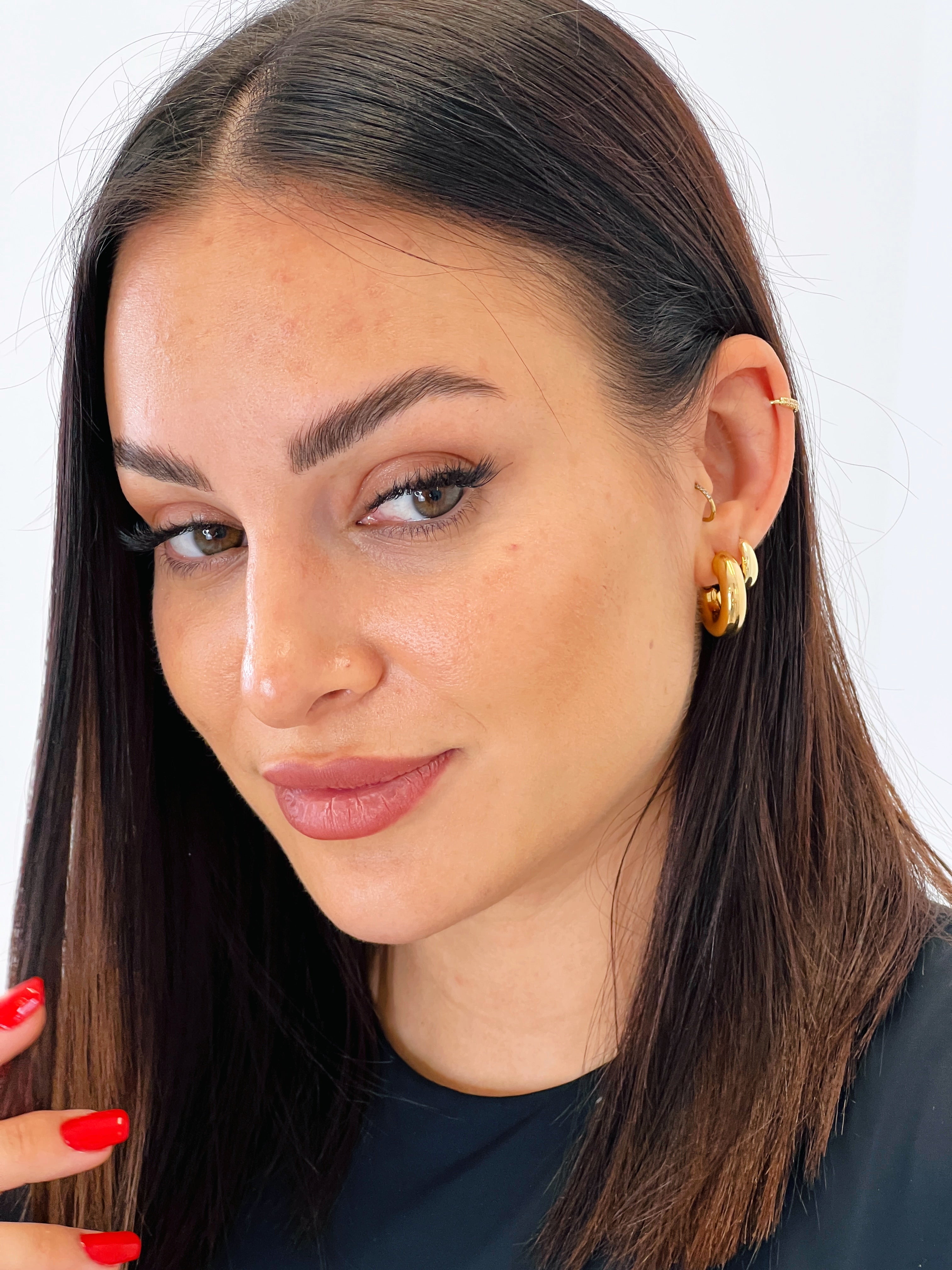 Medium thick hoop earrings