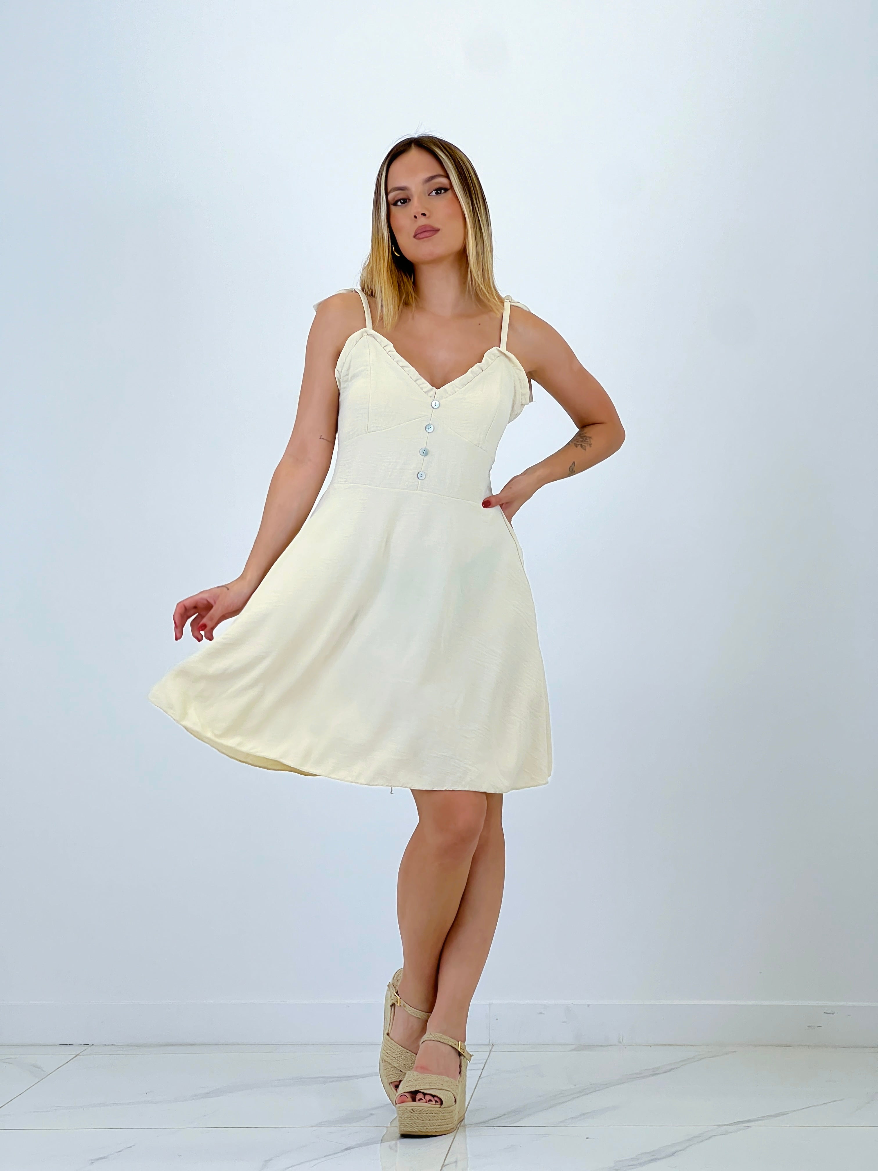 Short dress with adjustable straps