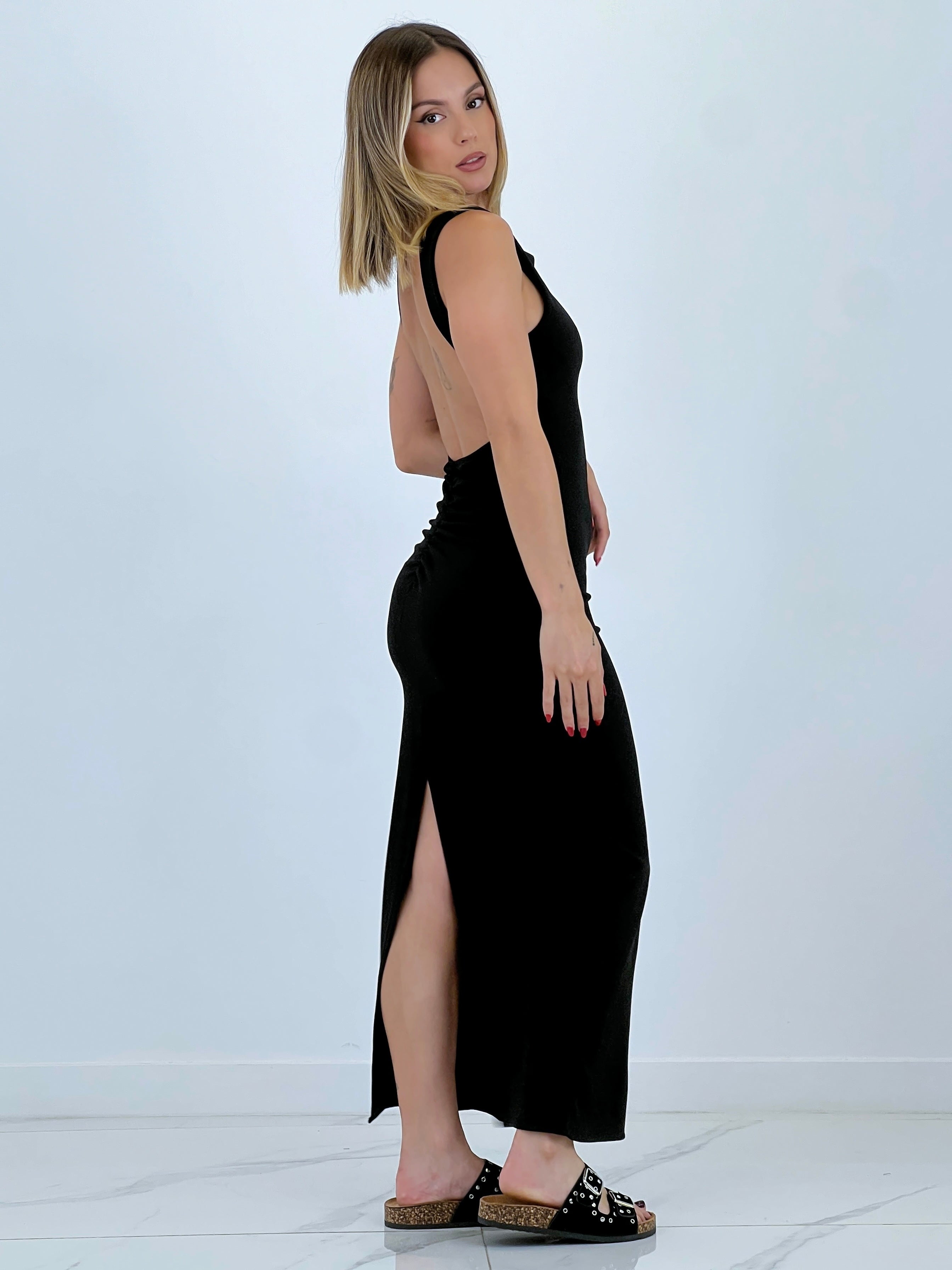 Ribbed dress with gathered back