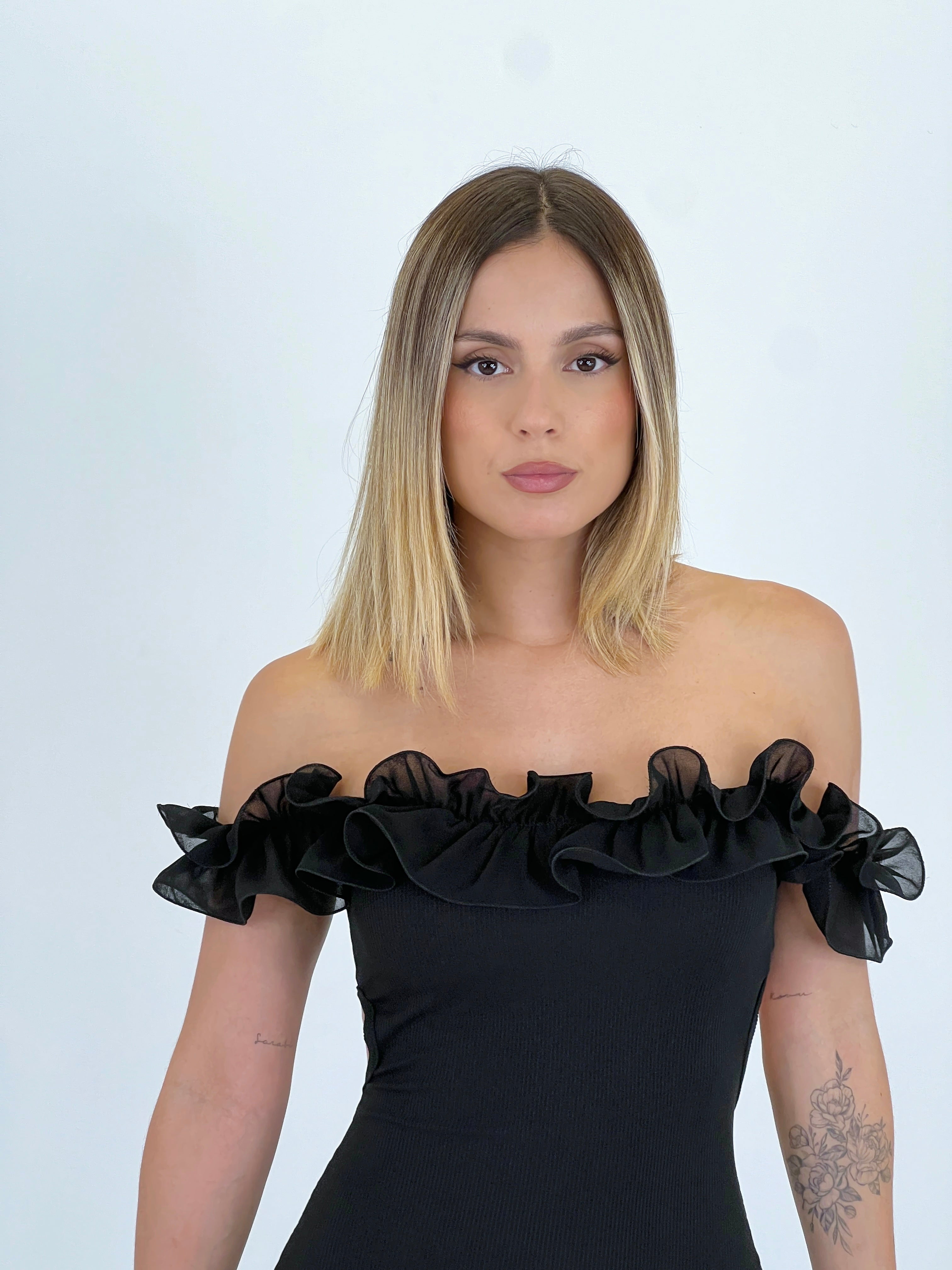 Ribbed dress with ruffle sleeves