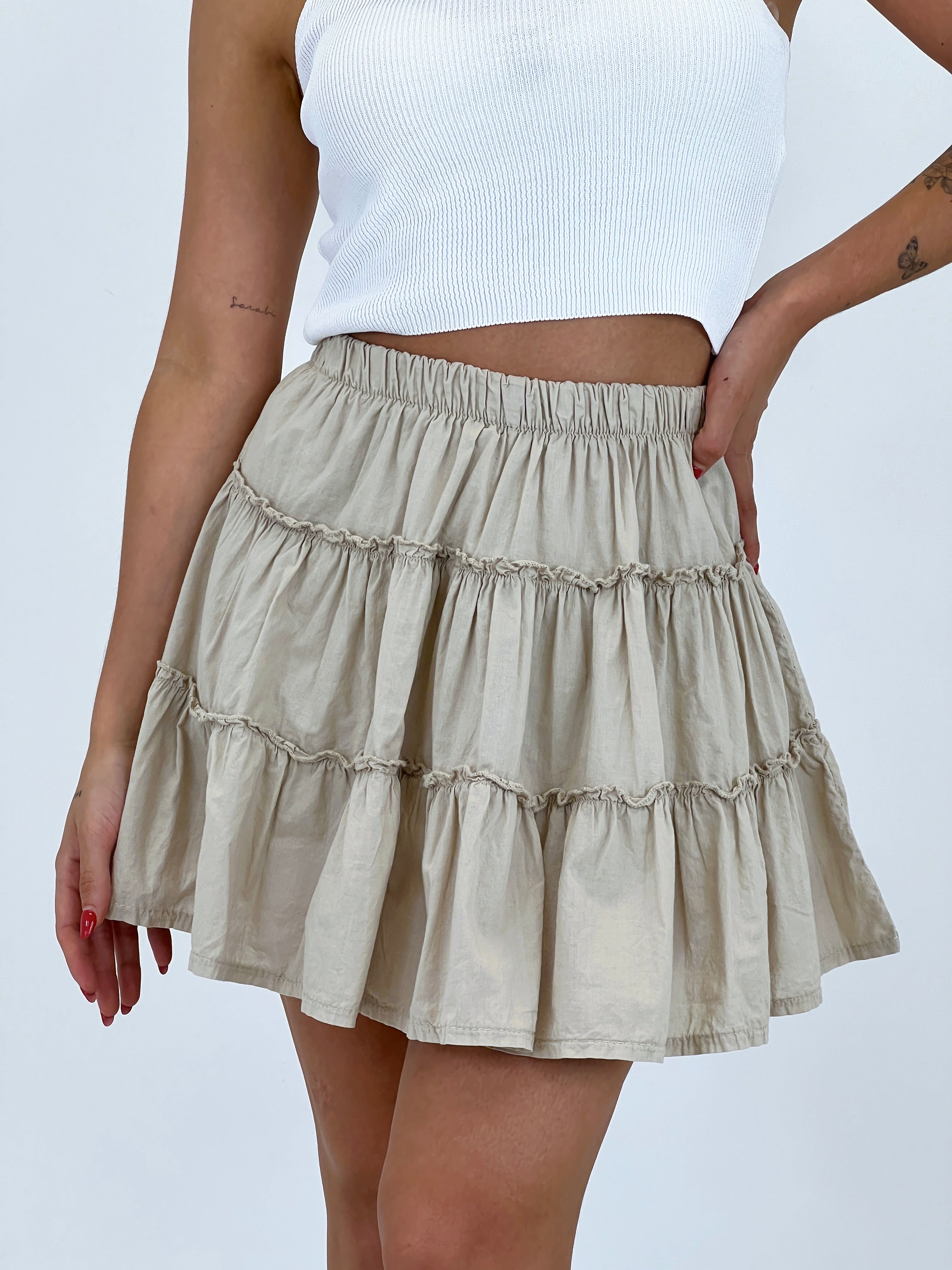 Ruffled skirt-pants