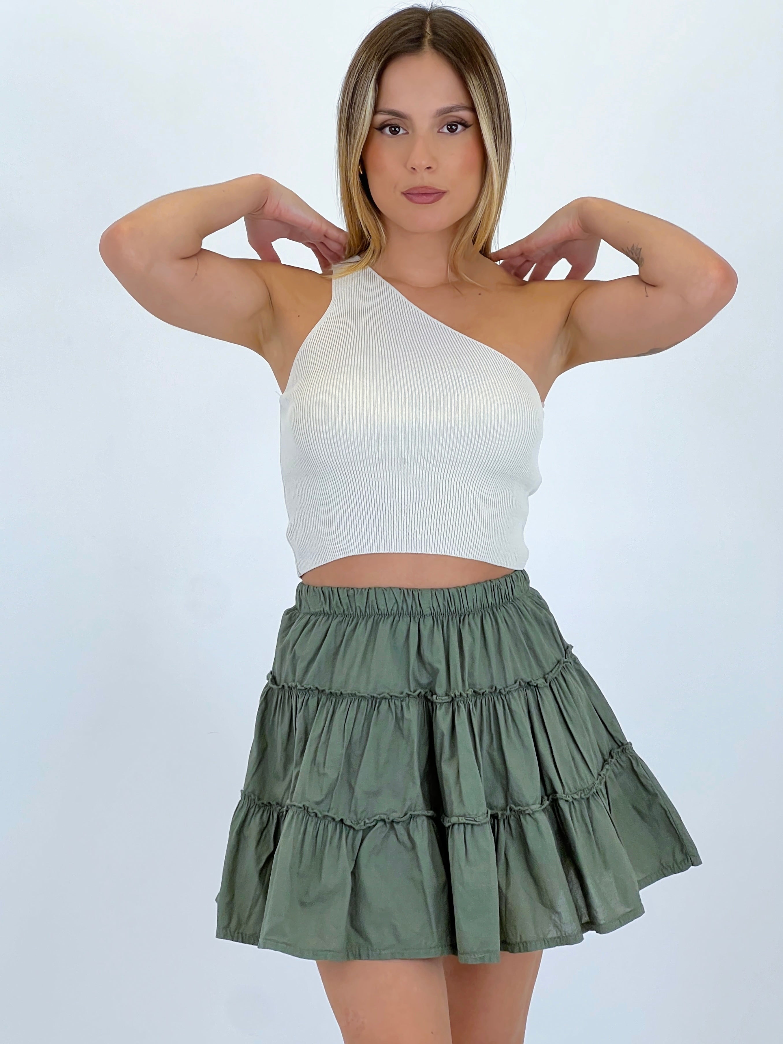 Ruffled skirt-pants