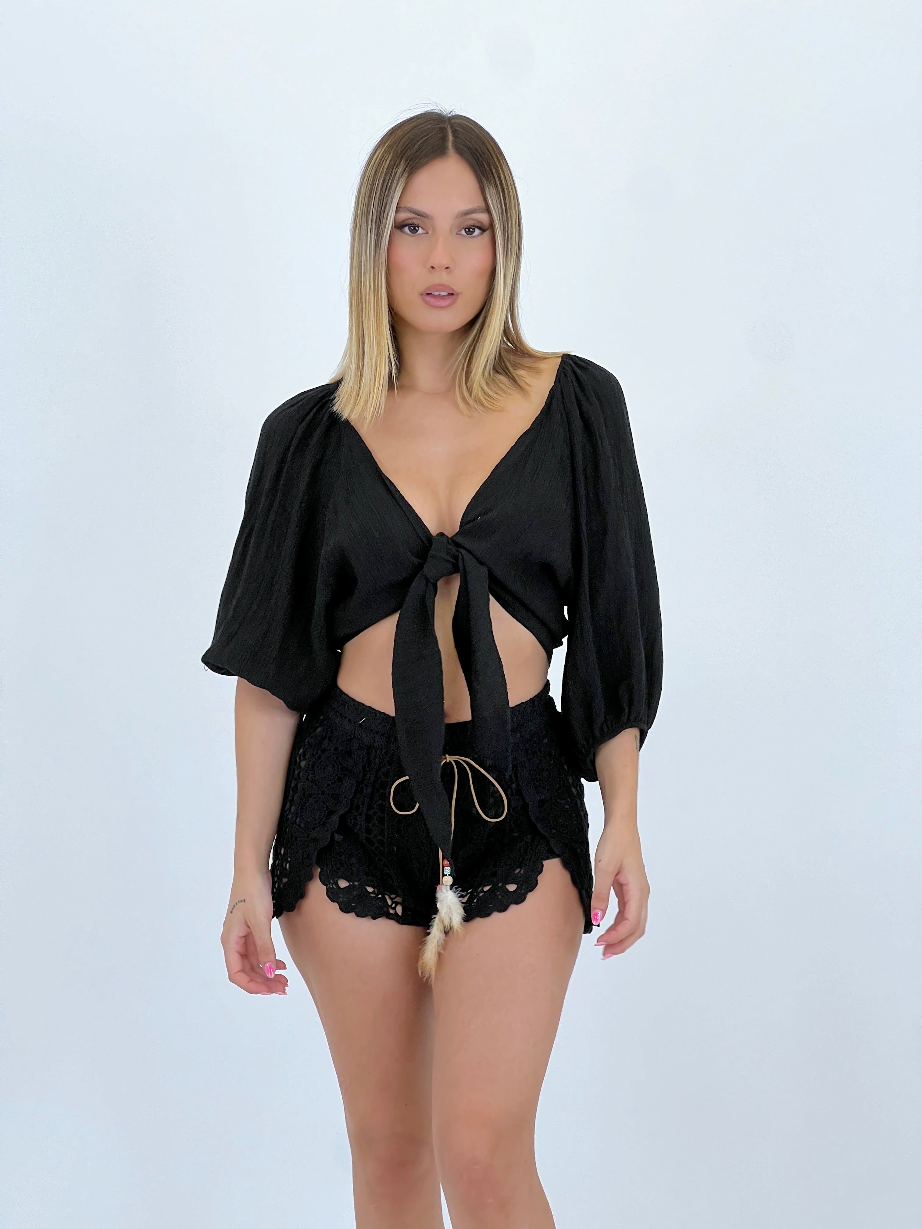 Crocheted feather shorts