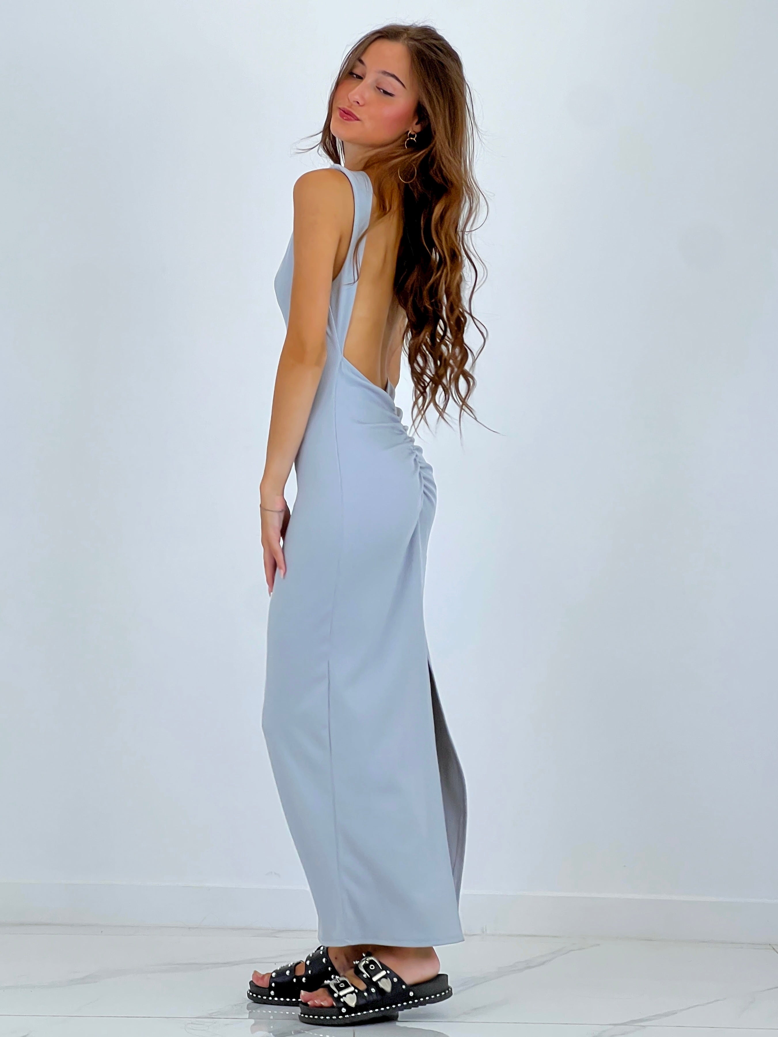 Ribbed dress with gathered back