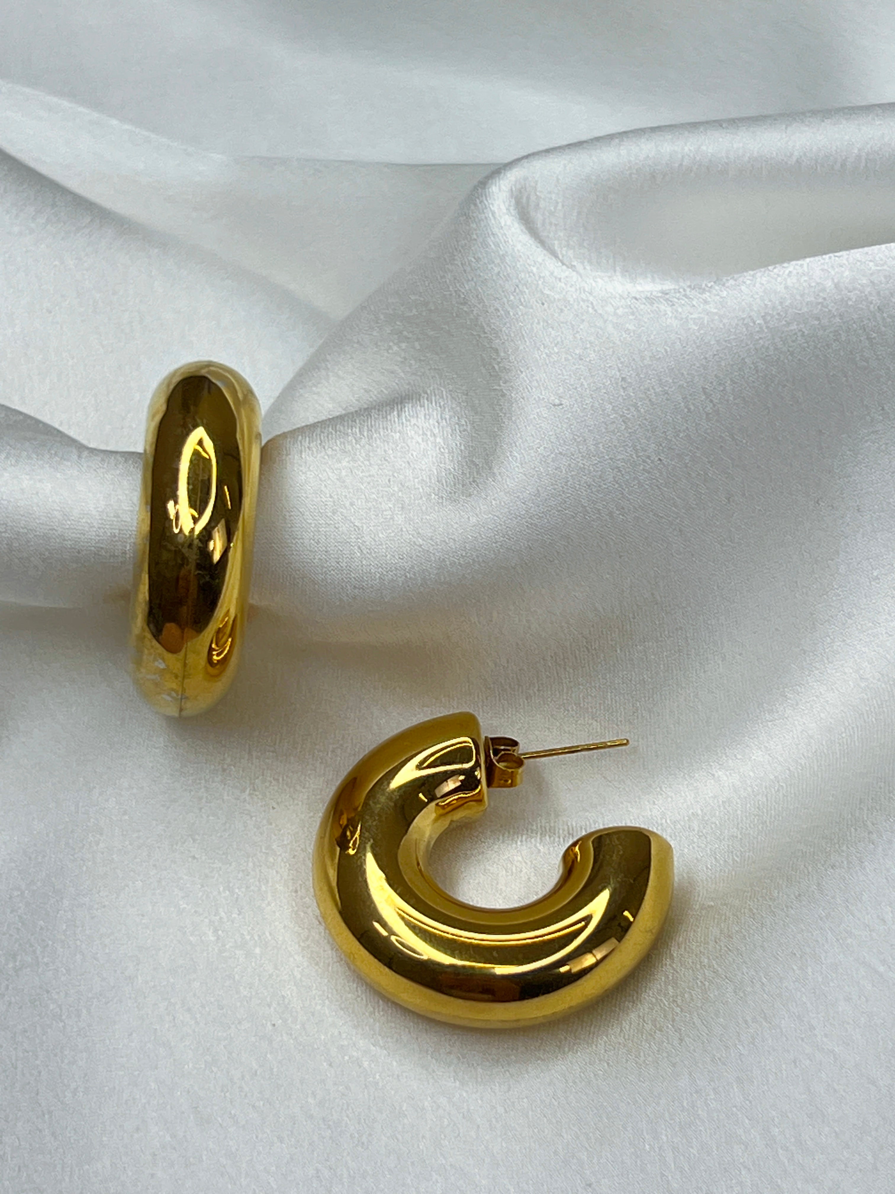 Medium thick hoop earrings