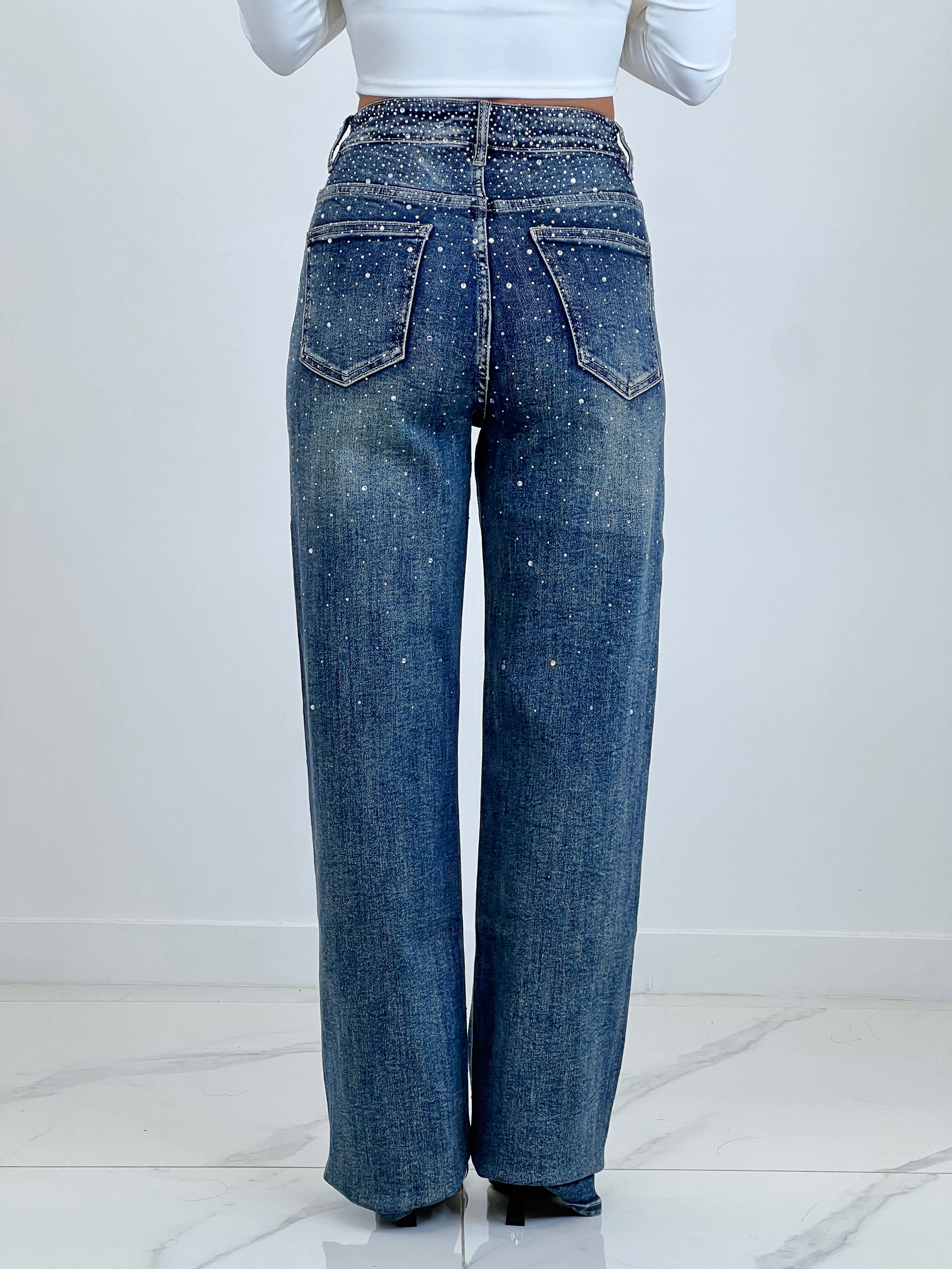 Wide leg jeans with shiny waistband
