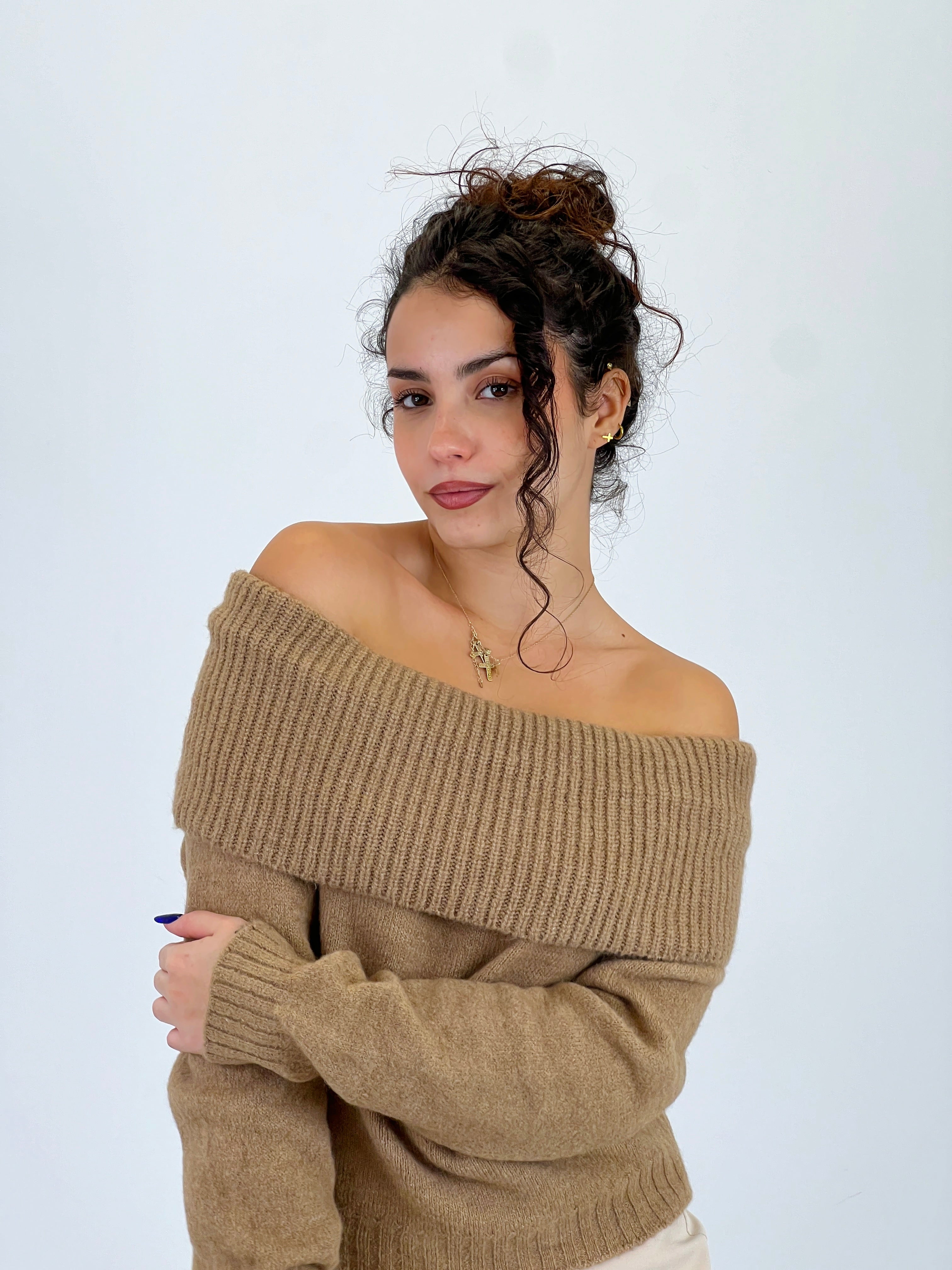 Thick boat neck sweater