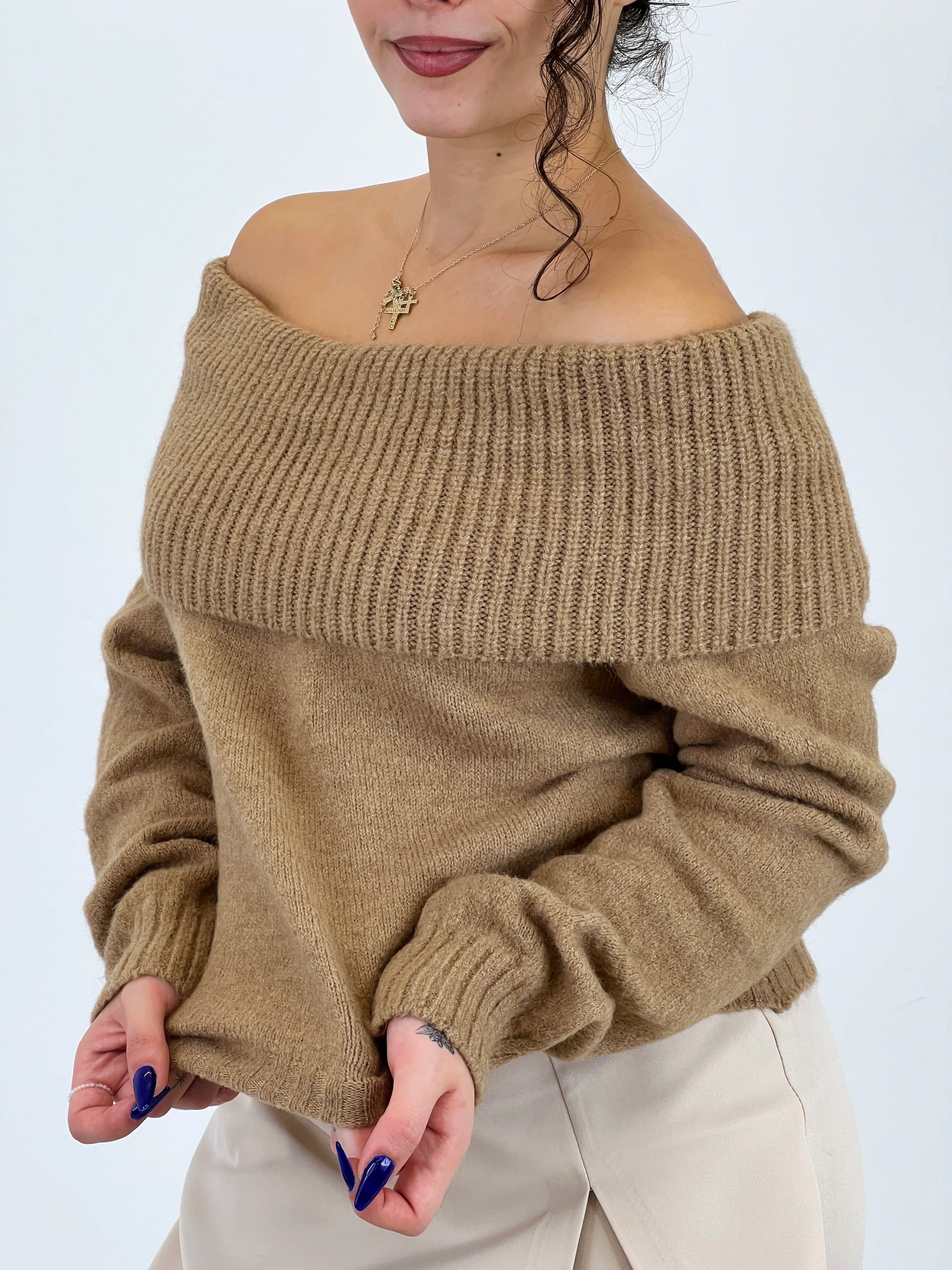 Thick boat neck sweater