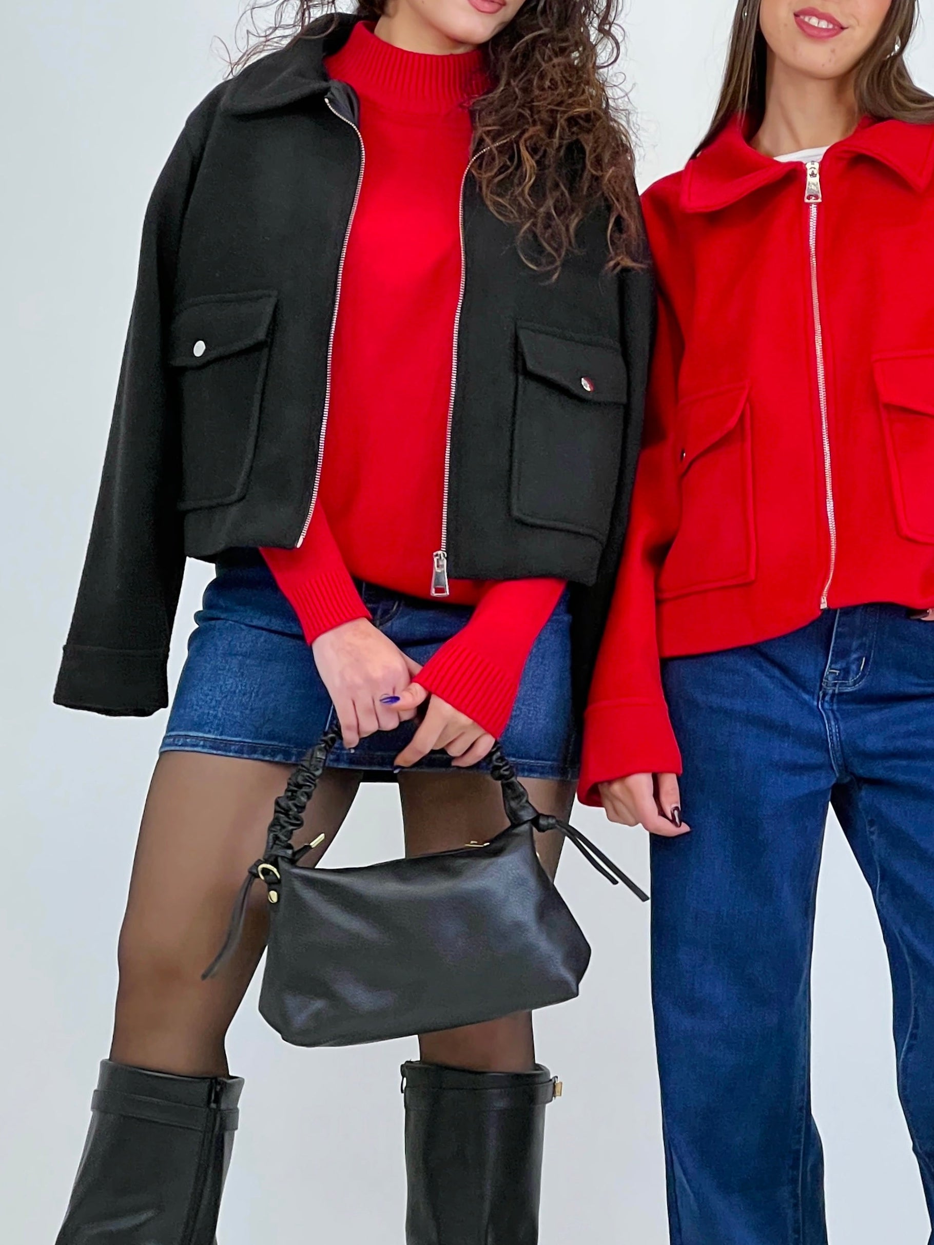 Leather bag with wrinkled handle