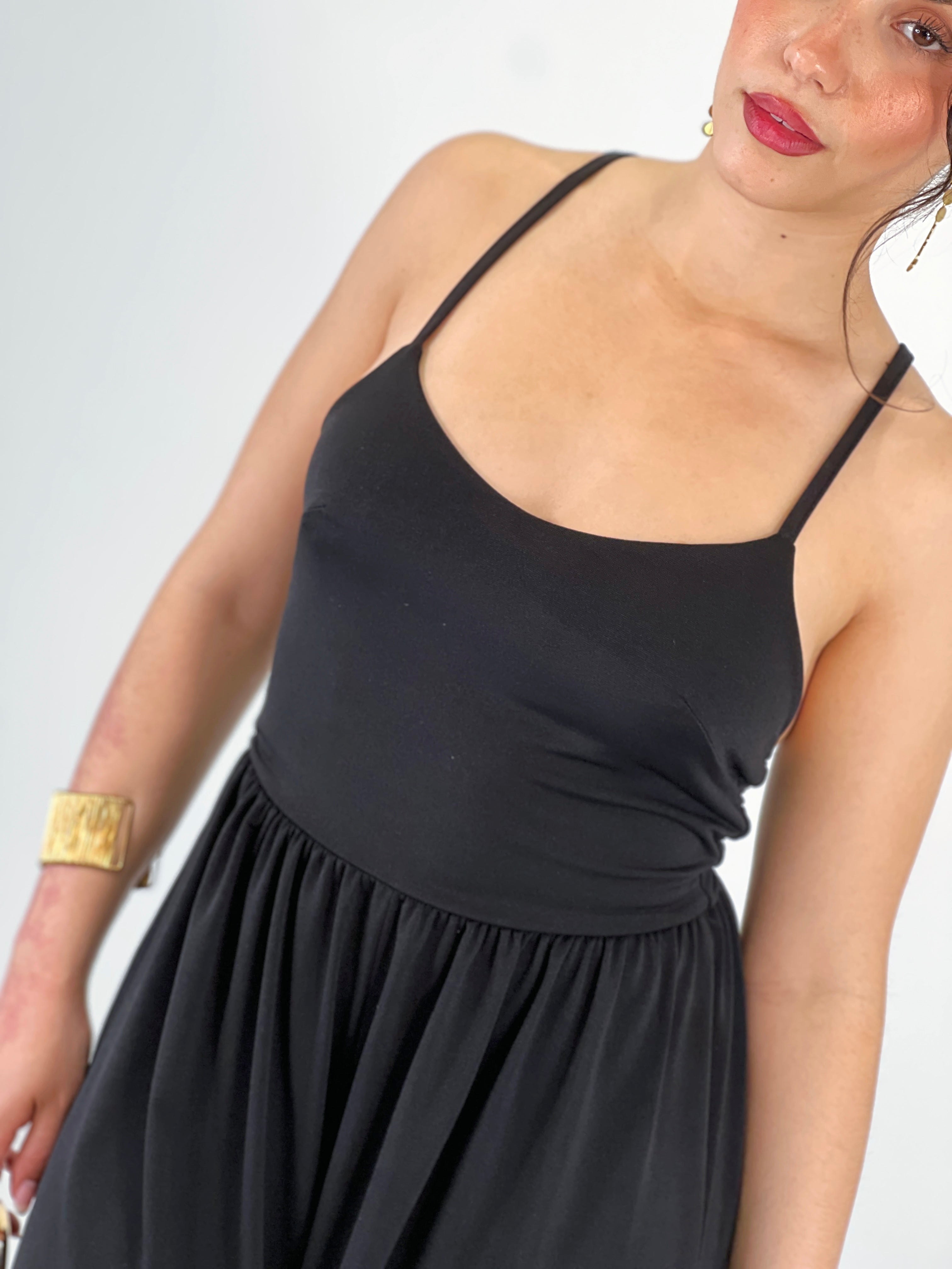 Mono espalda cruzada