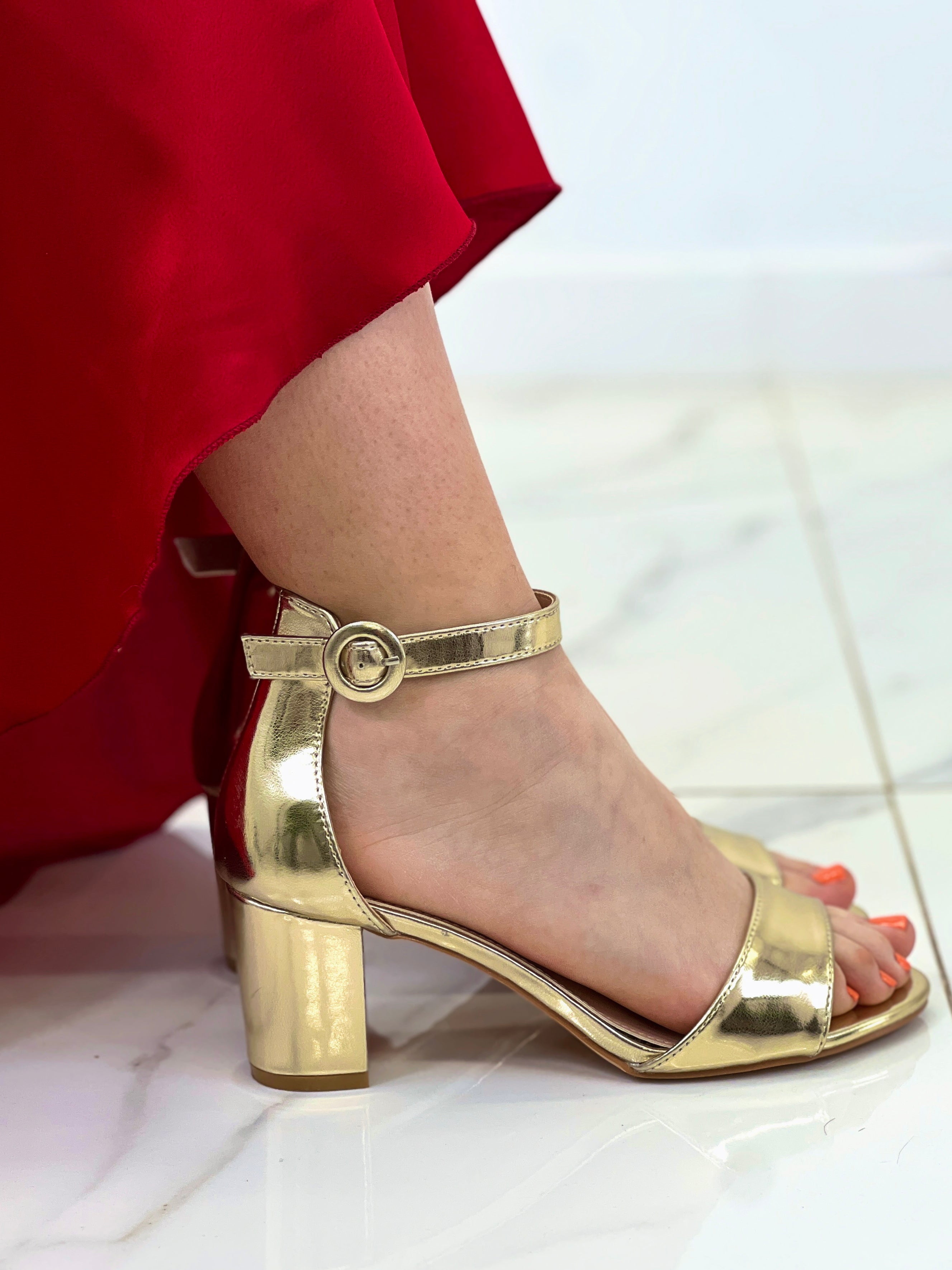 Sandalia tacón medio Alaia