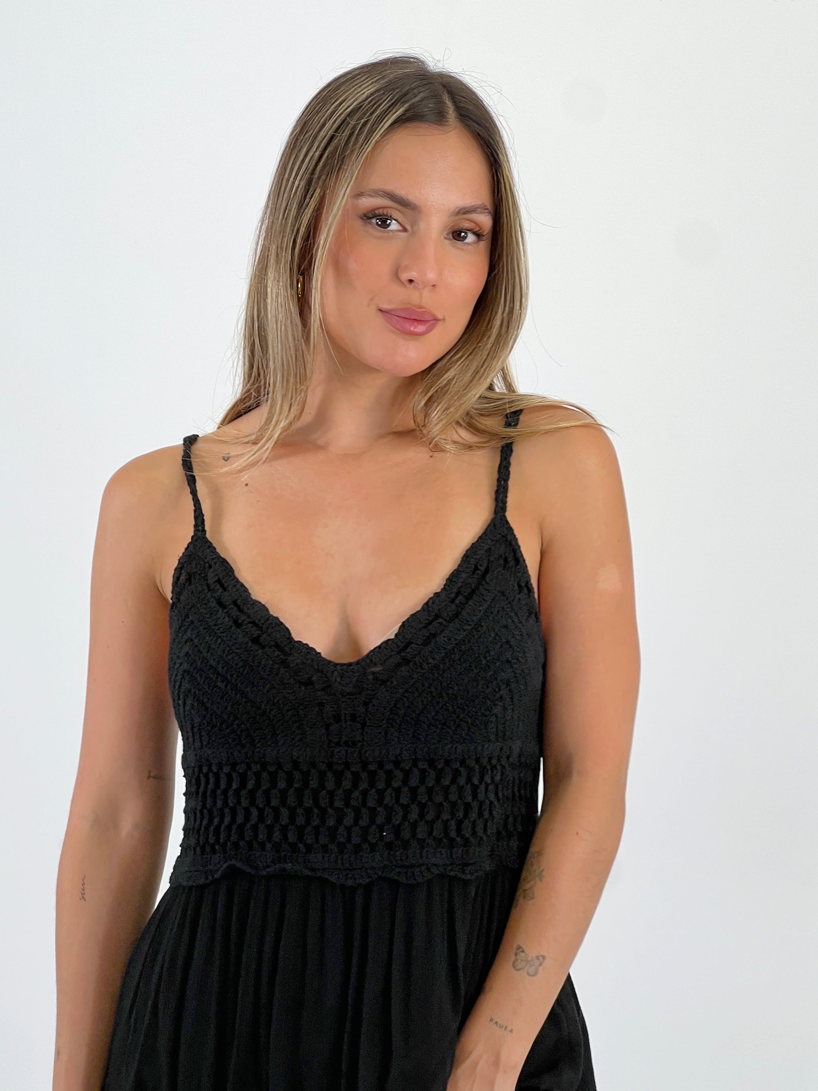 Vestido crochet volantes