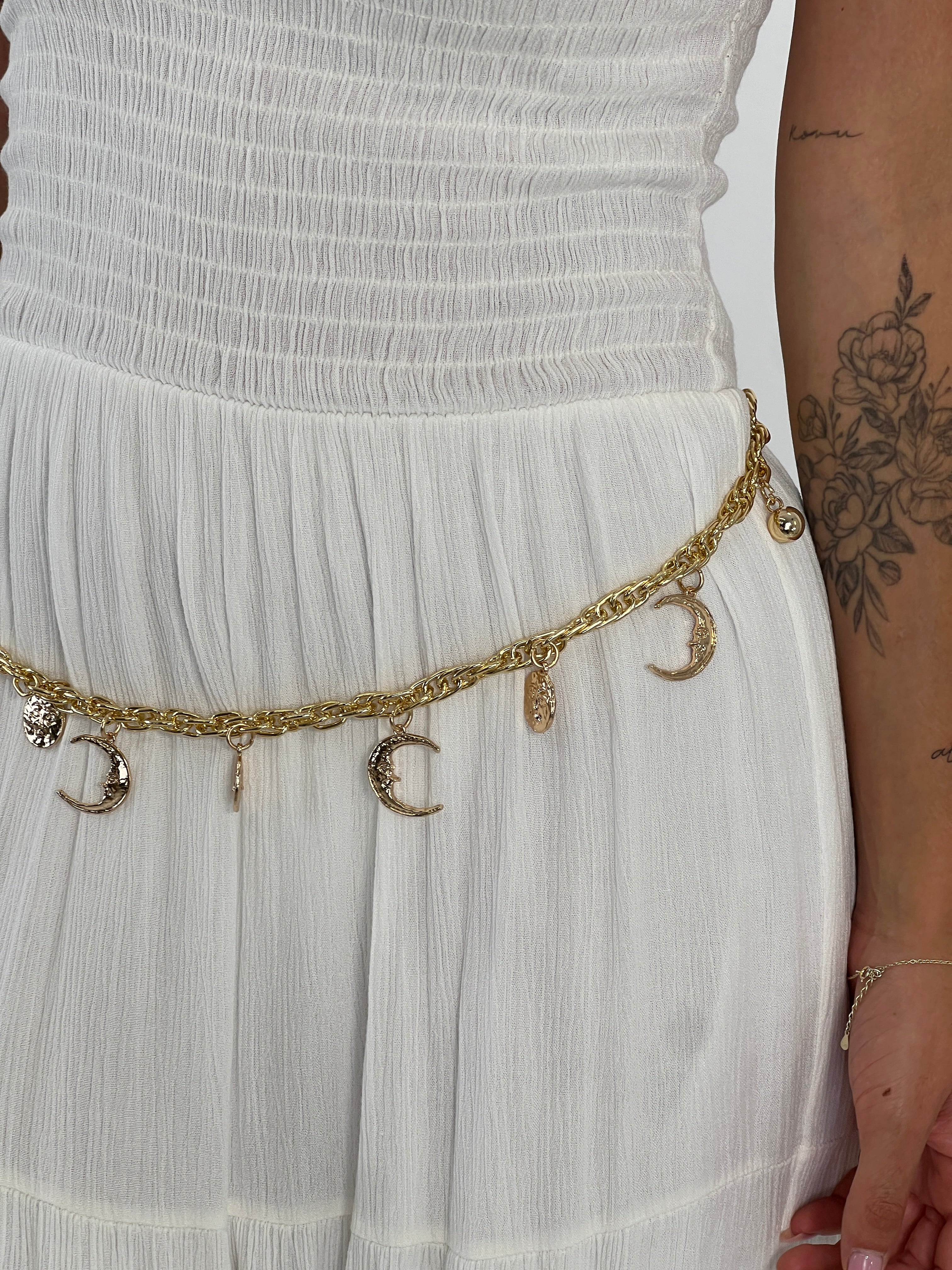 Cinturón metálico luna