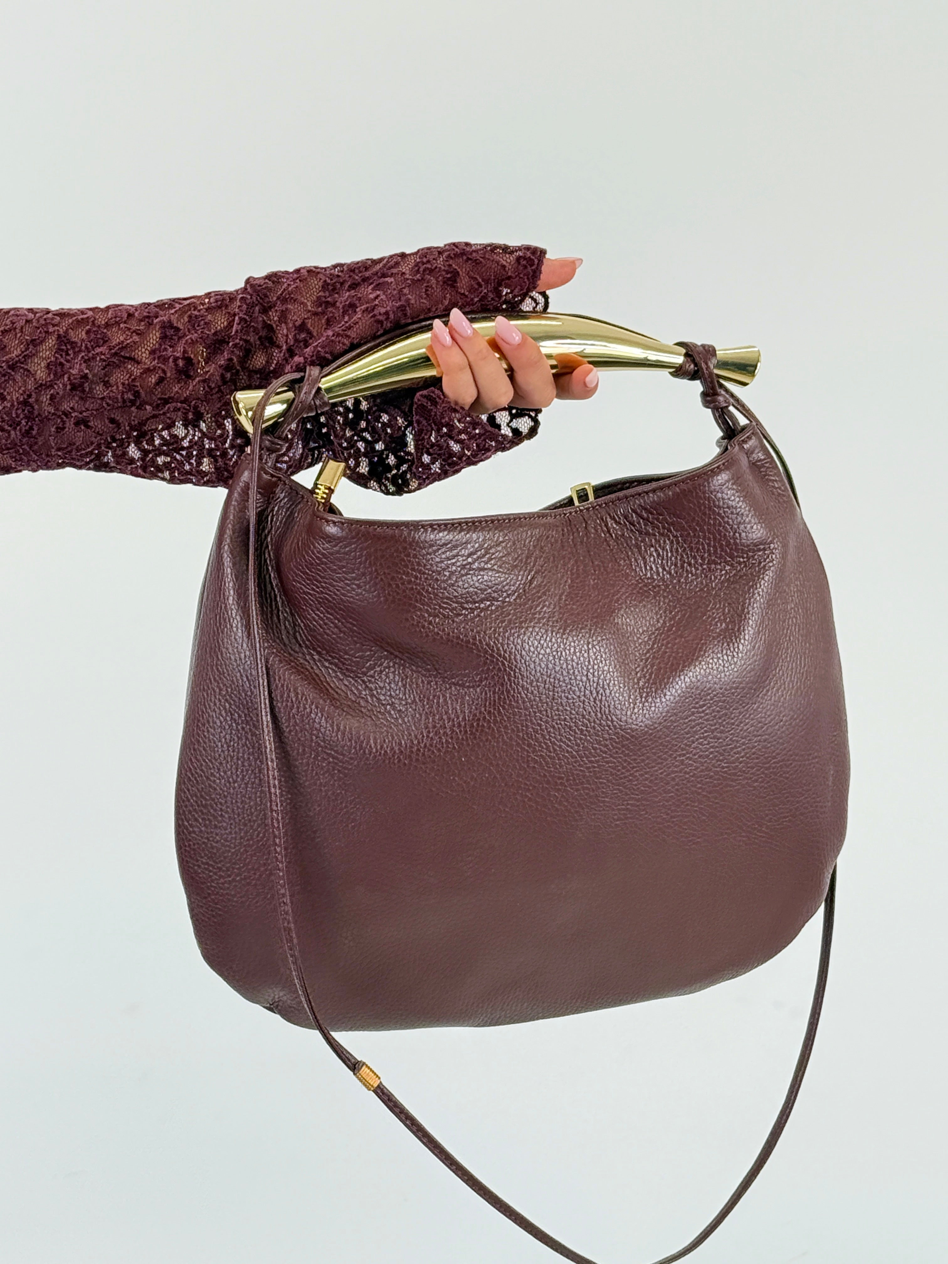 Bossa de pell detall metàl·lic