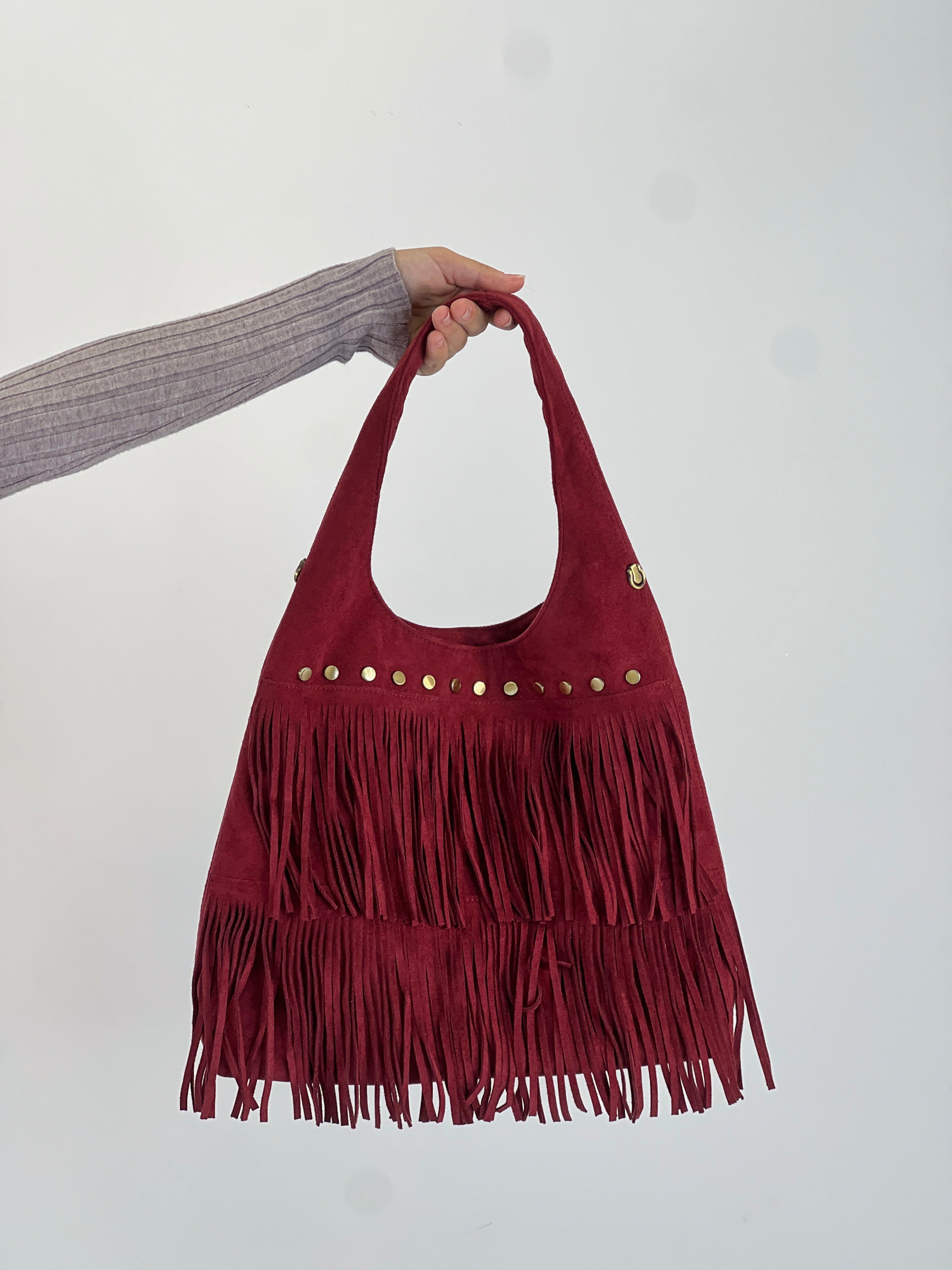 Bolso flecos tachuela