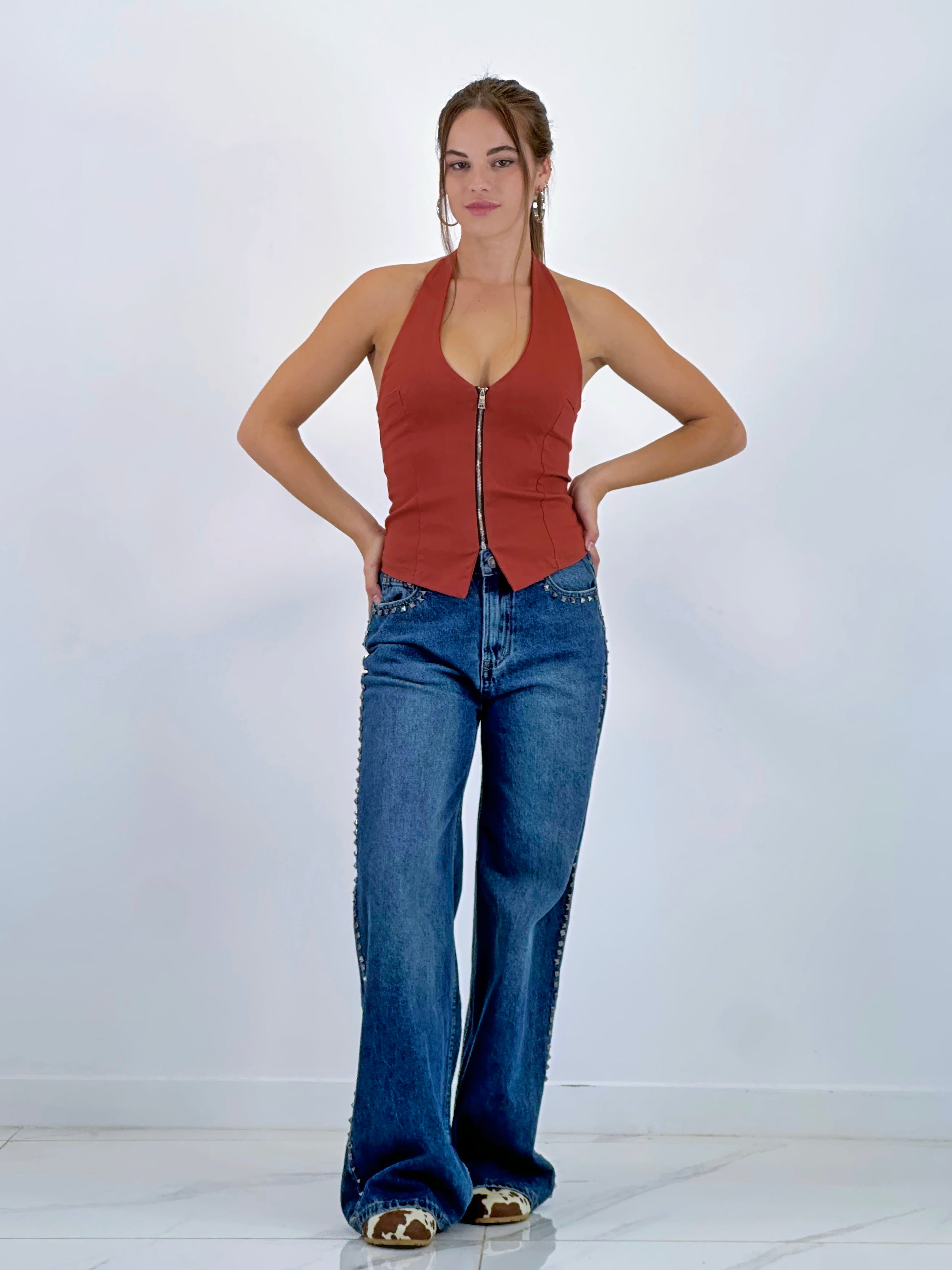 Jeans wide leg tiro alto tachuelas - Zebra&Maduixa®