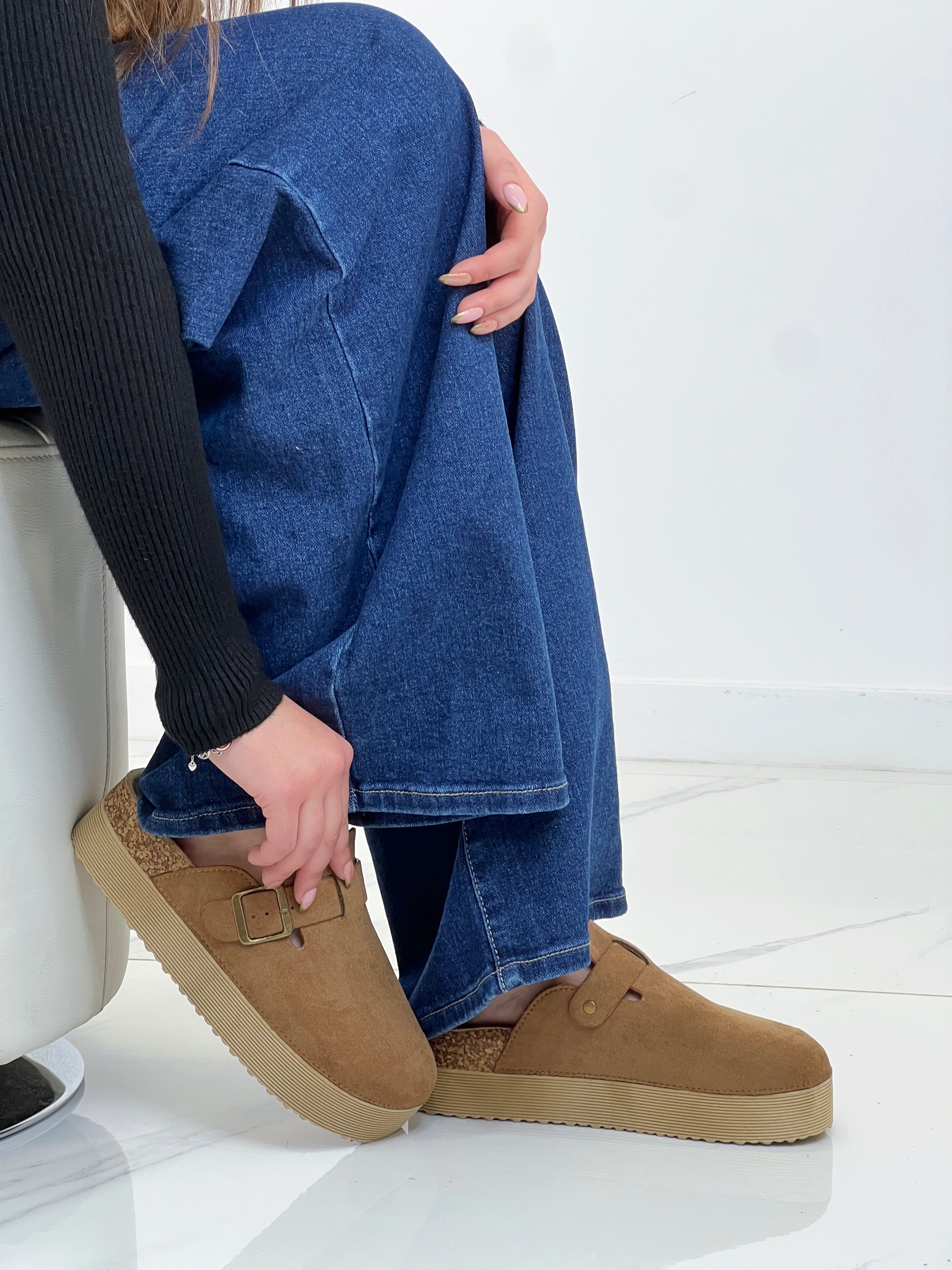 Zueco plataforma serraje