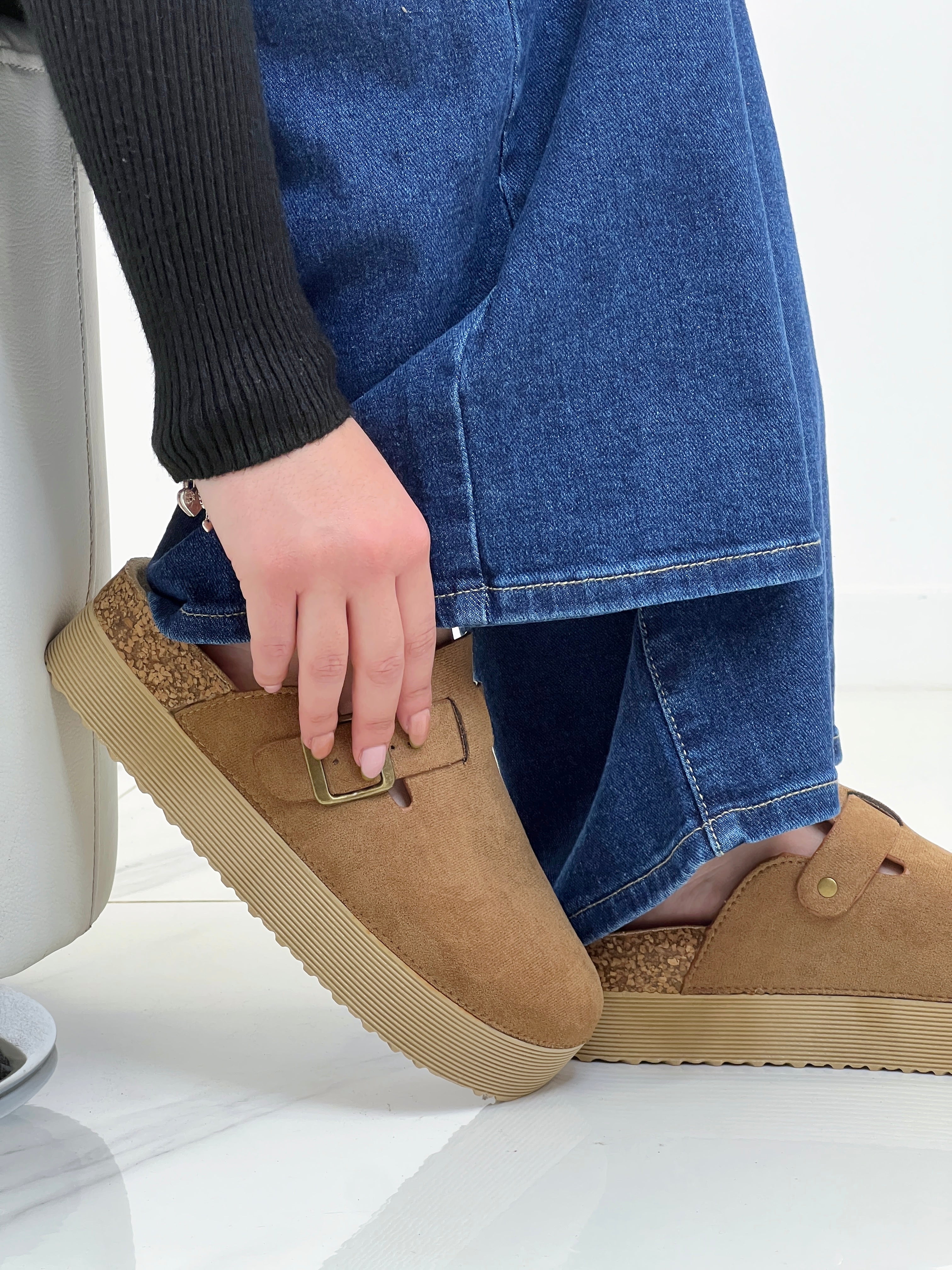 Zueco plataforma serraje