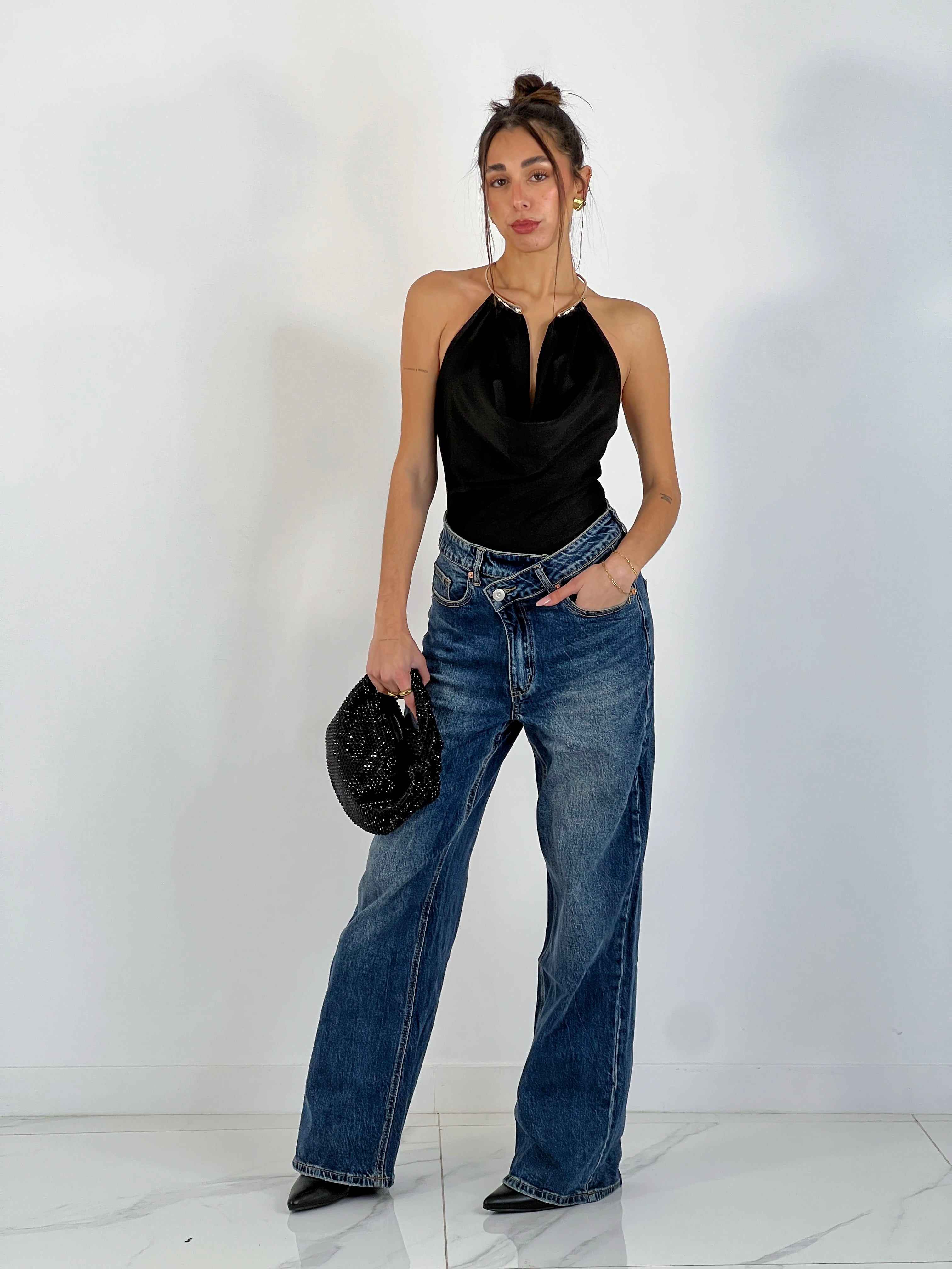 Body drapeado choker