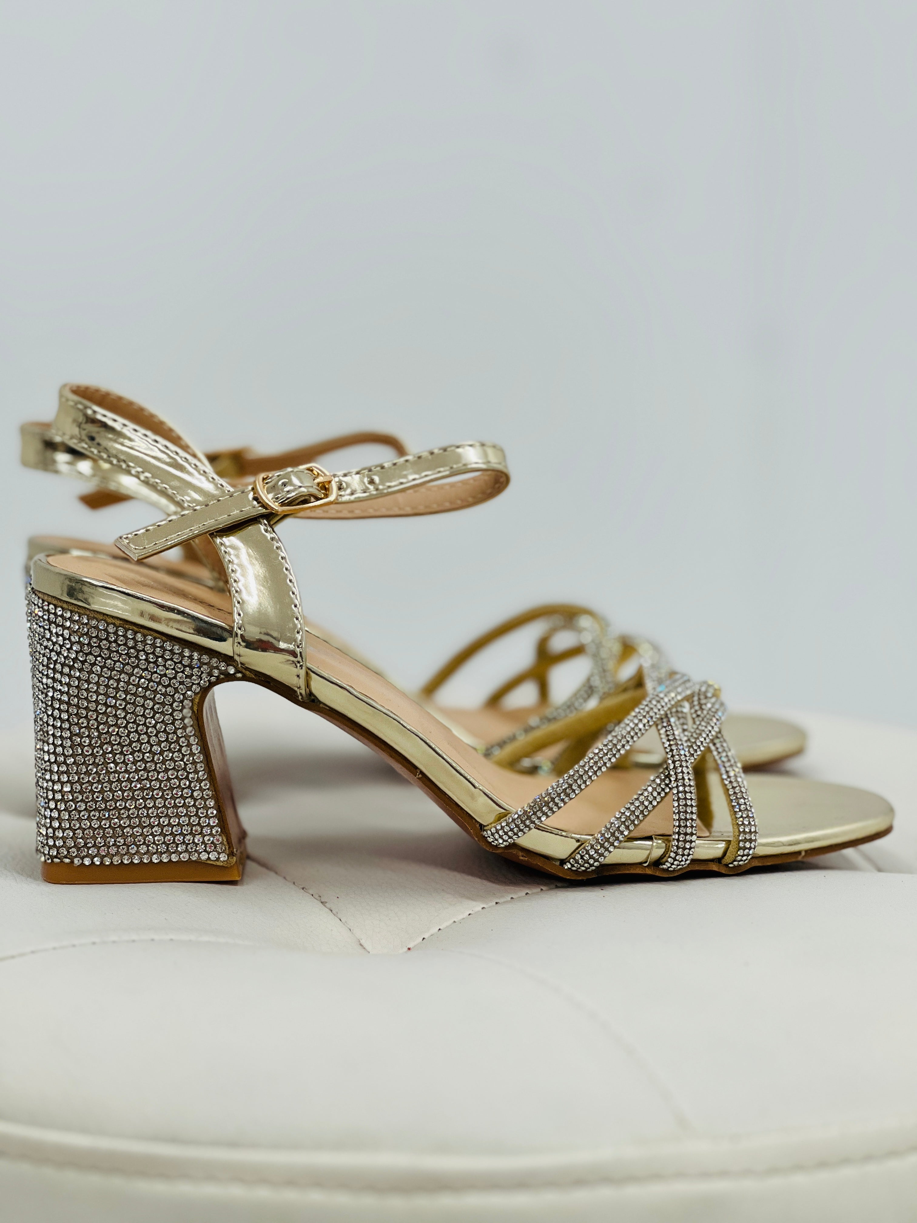 Sandalia tacón brillo Aria