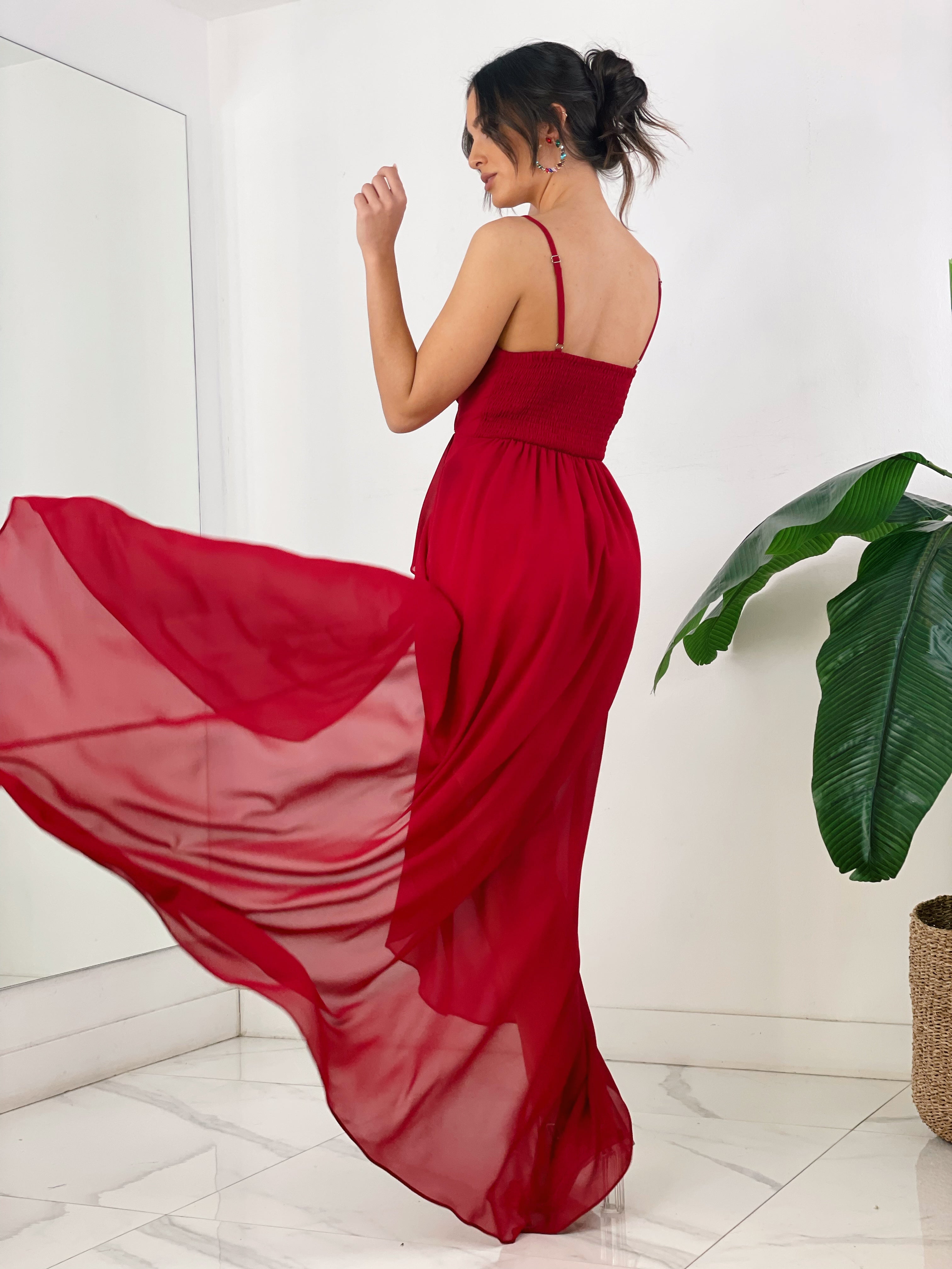 Vestido ceremonia con escote cruzado y fruncido en la parte trasera color rojo | Zebra&Maduixa