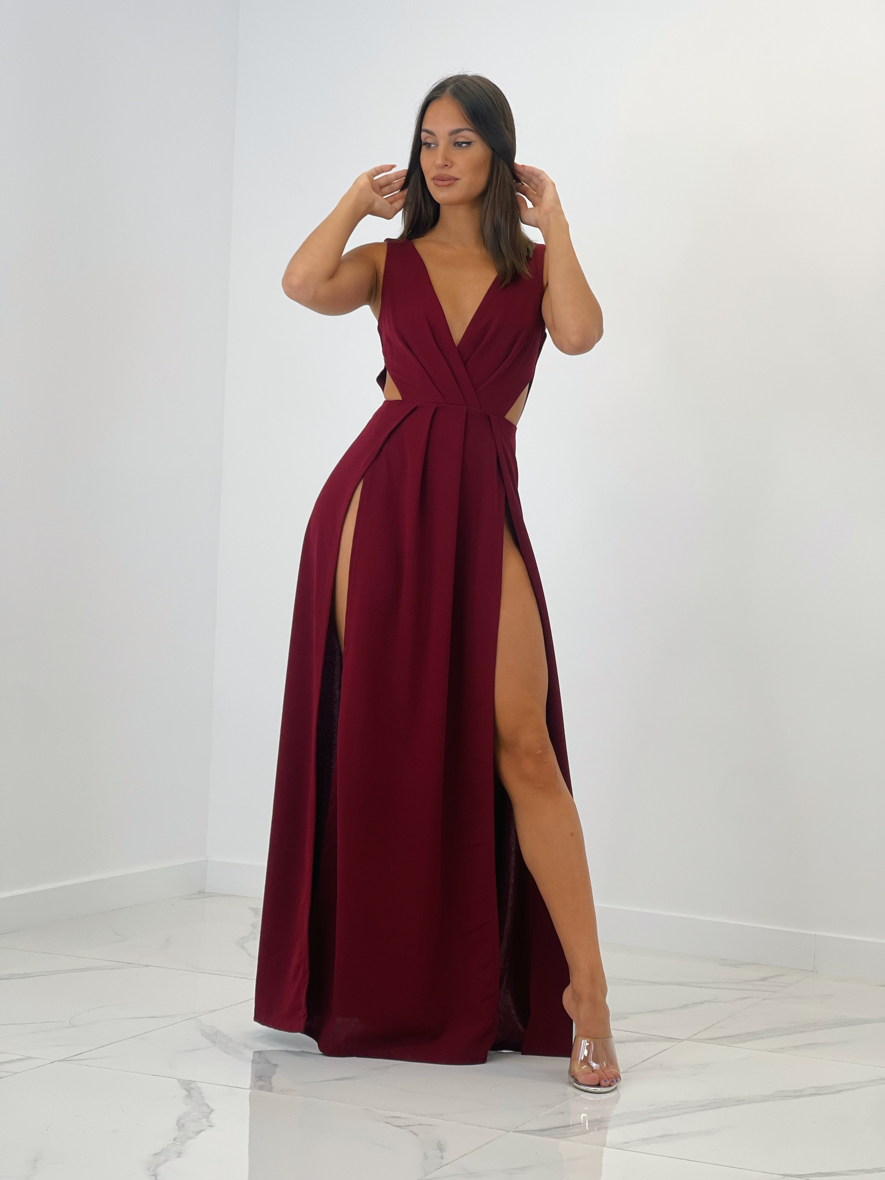 Vestido largo con escote cruzado en pico y tela plisada granate | Zebra&Maduixa