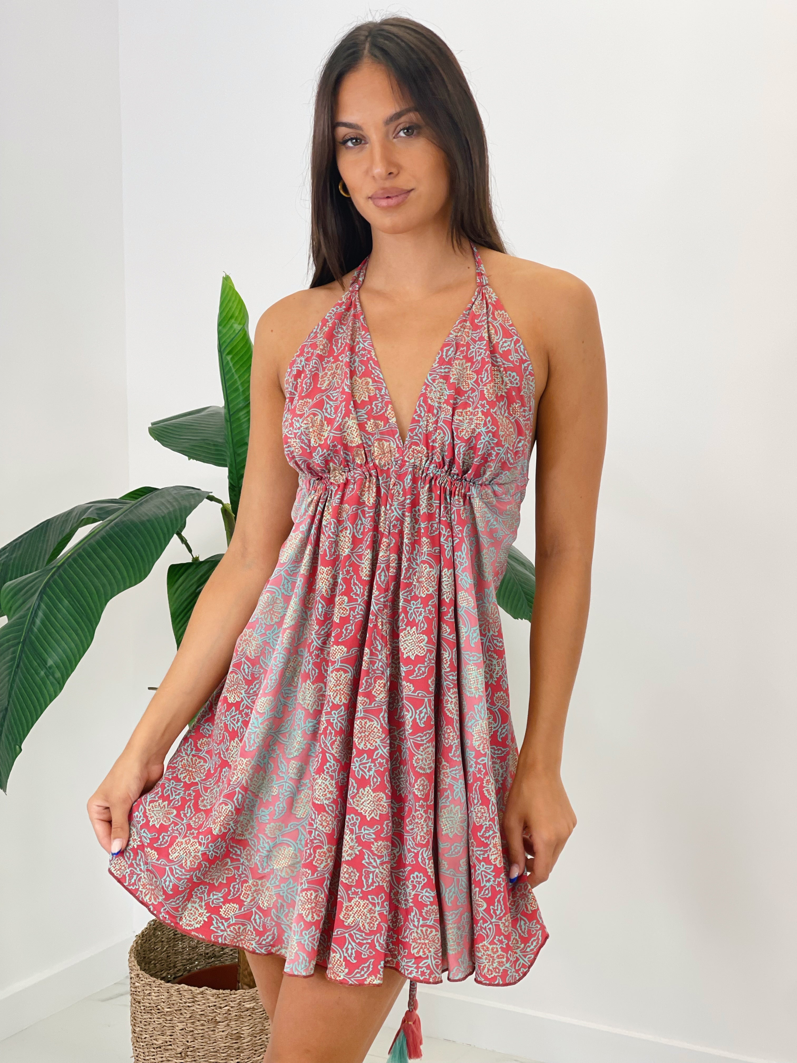 Vestido boho corto anudado al cuello de color rojo | Zebra&Maduixa