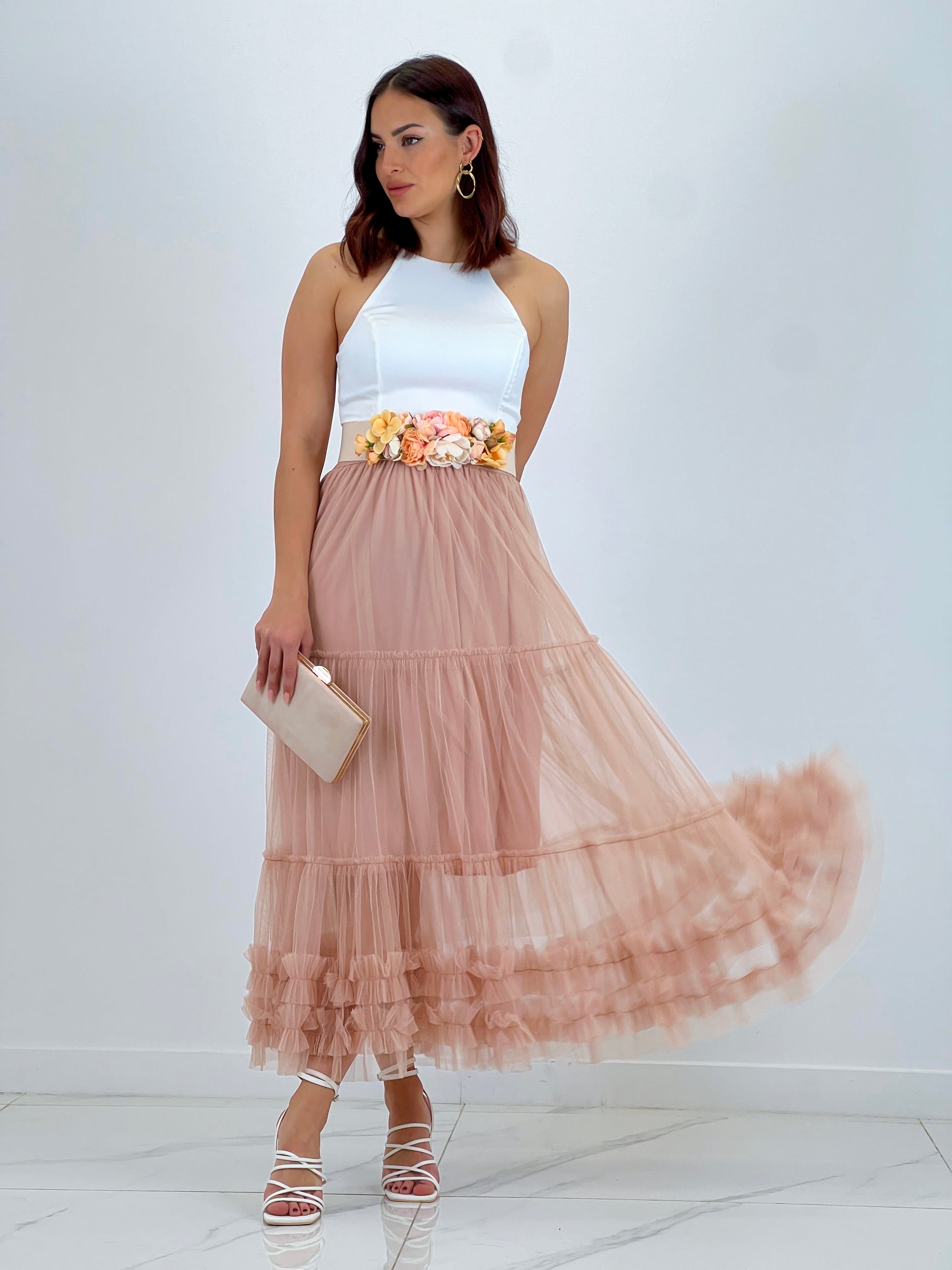 Faldilla de tul llarga acabat arrissat