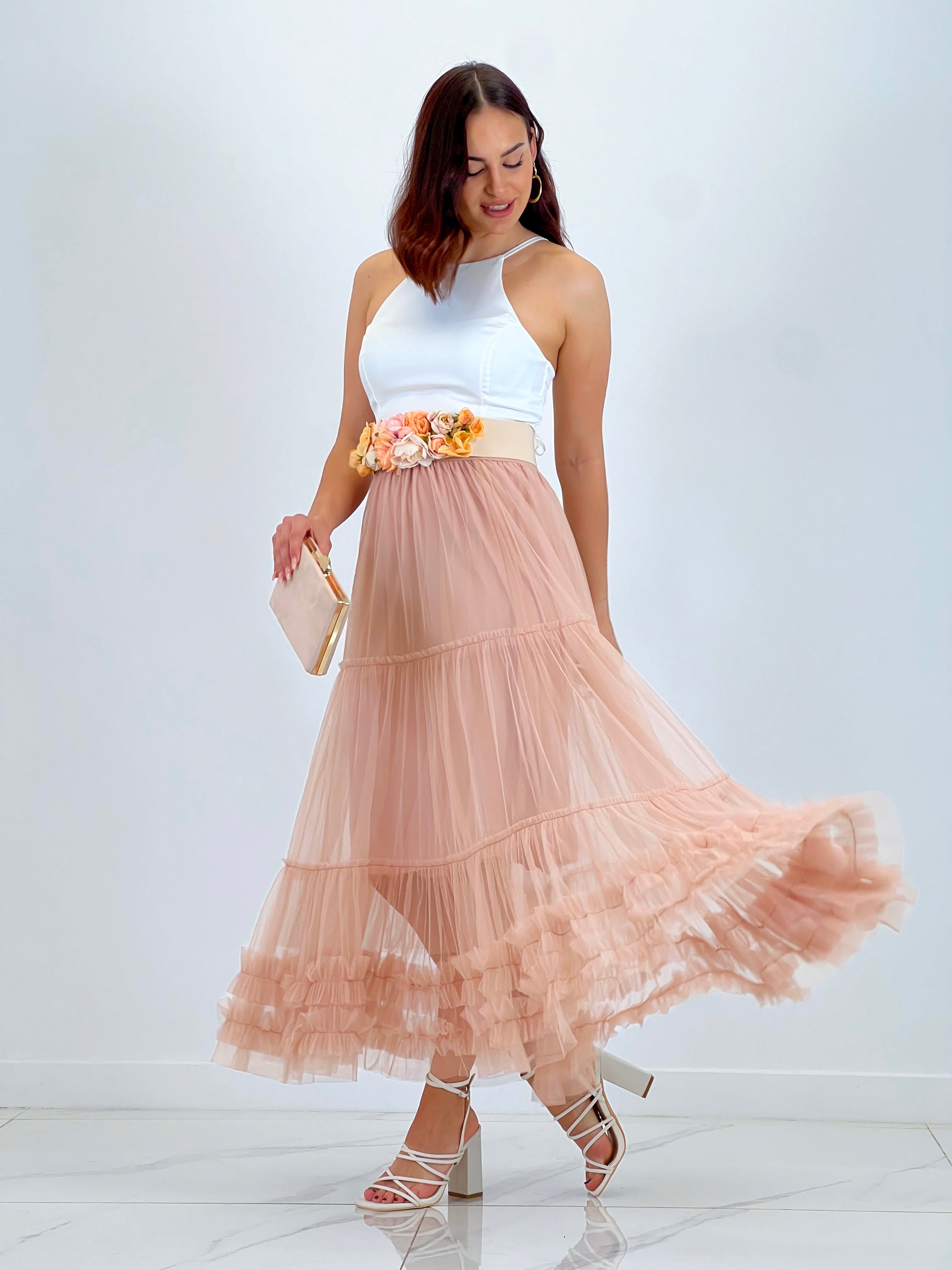 Faldilla de tul llarga acabat arrissat