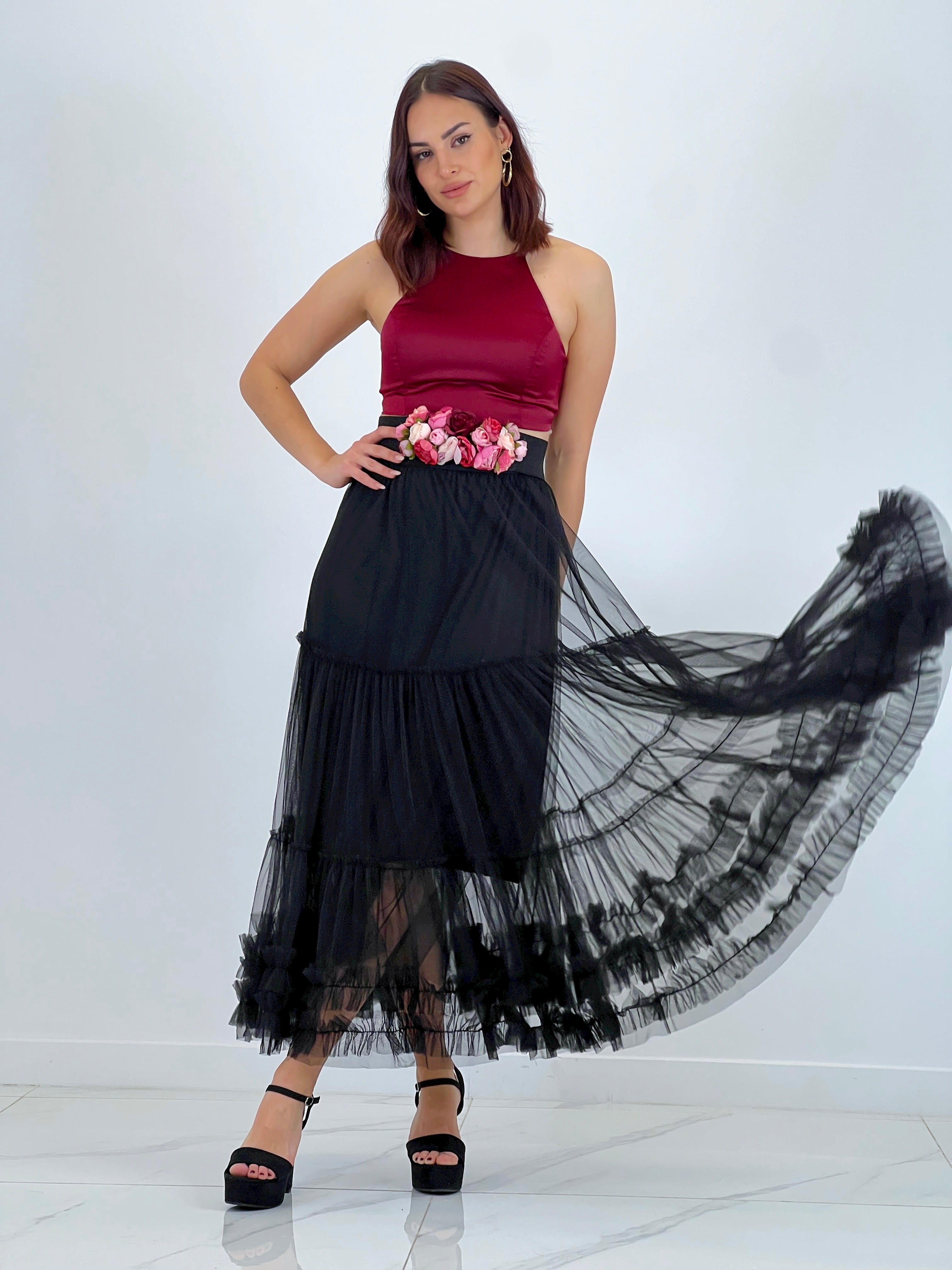 Faldilla de tul llarga acabat arrissat