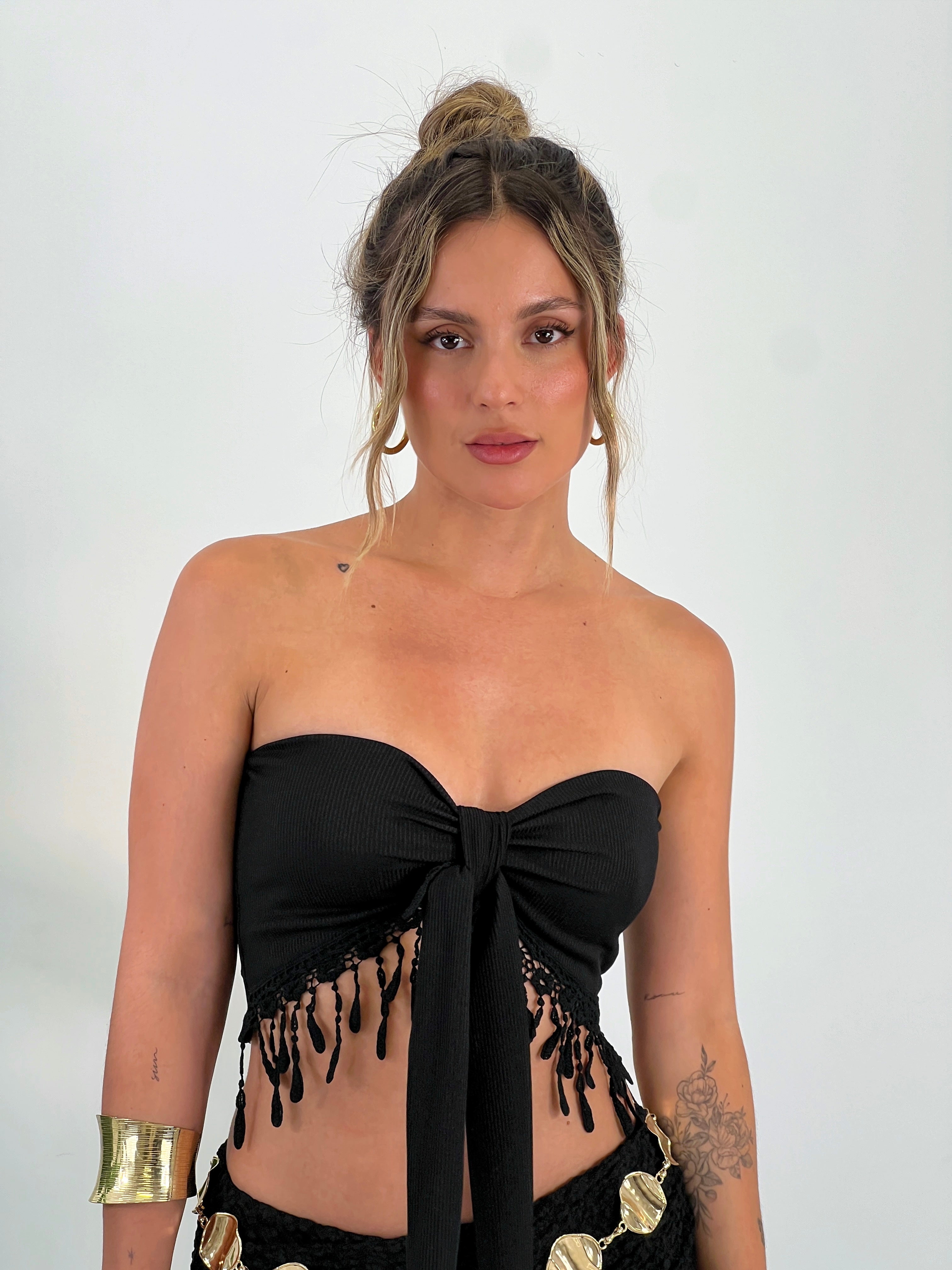 Knotted bandana with fringes