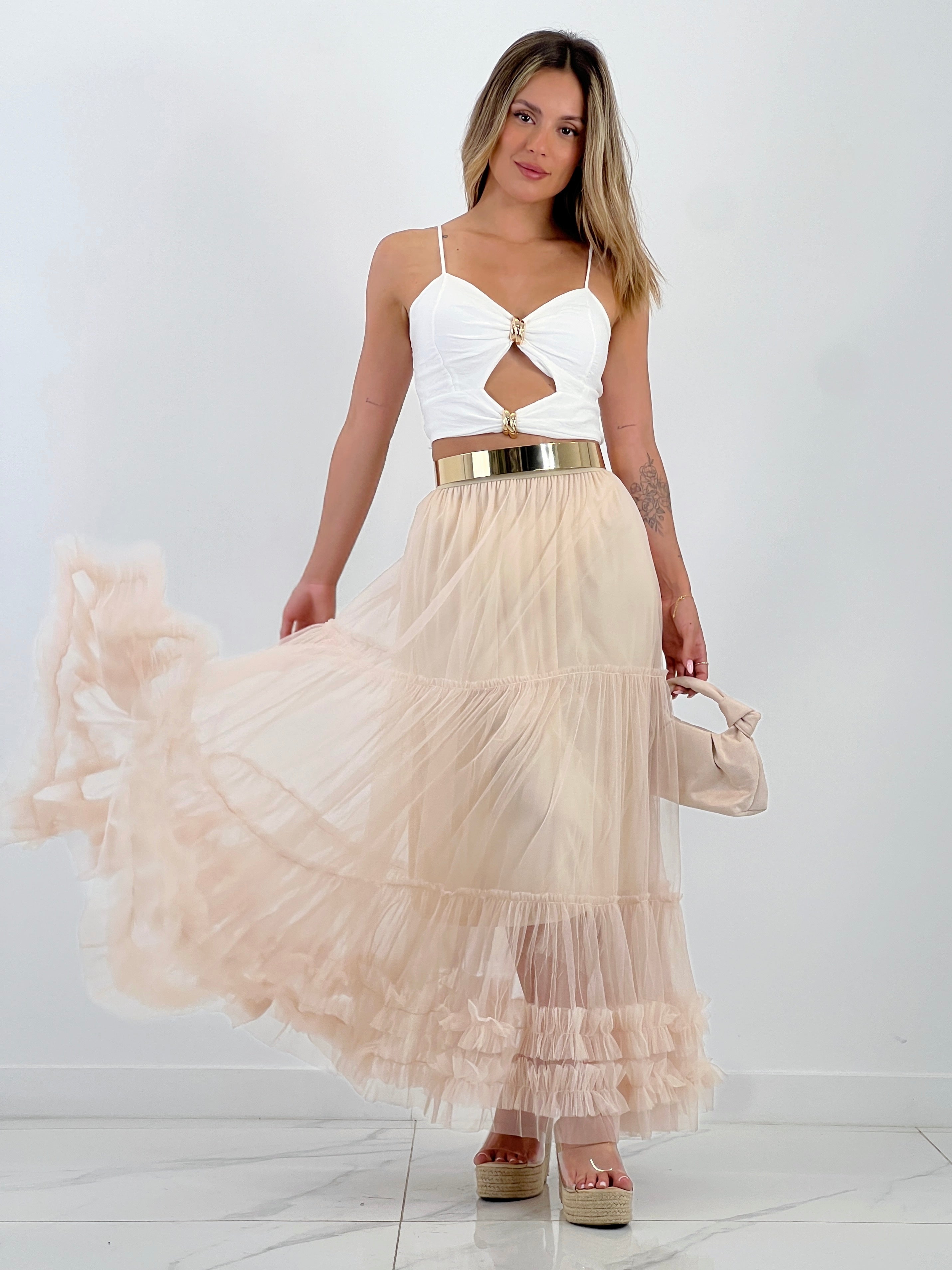 Faldilla de tul llarga acabat arrissat
