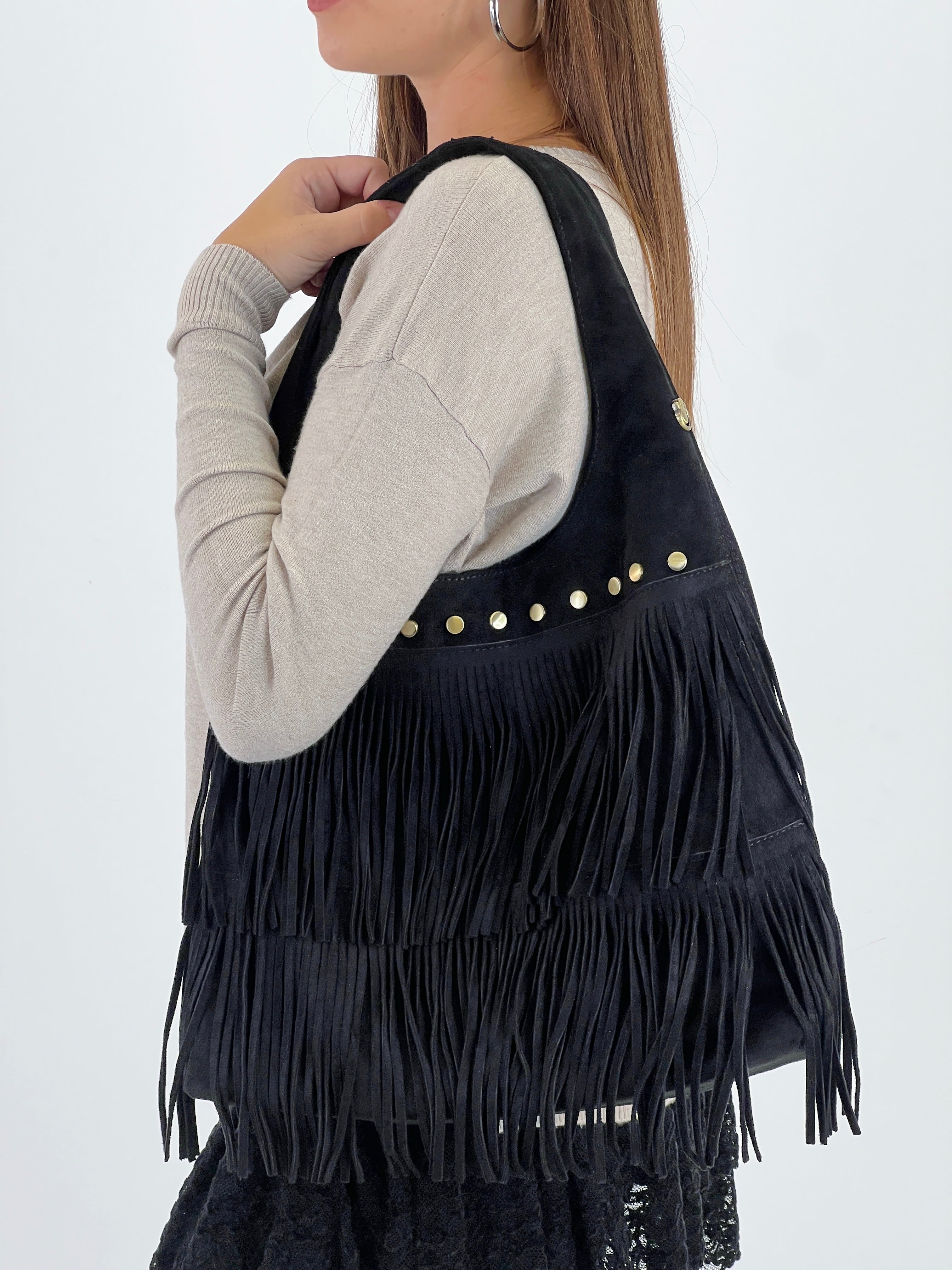 Bolso flecos tachuela